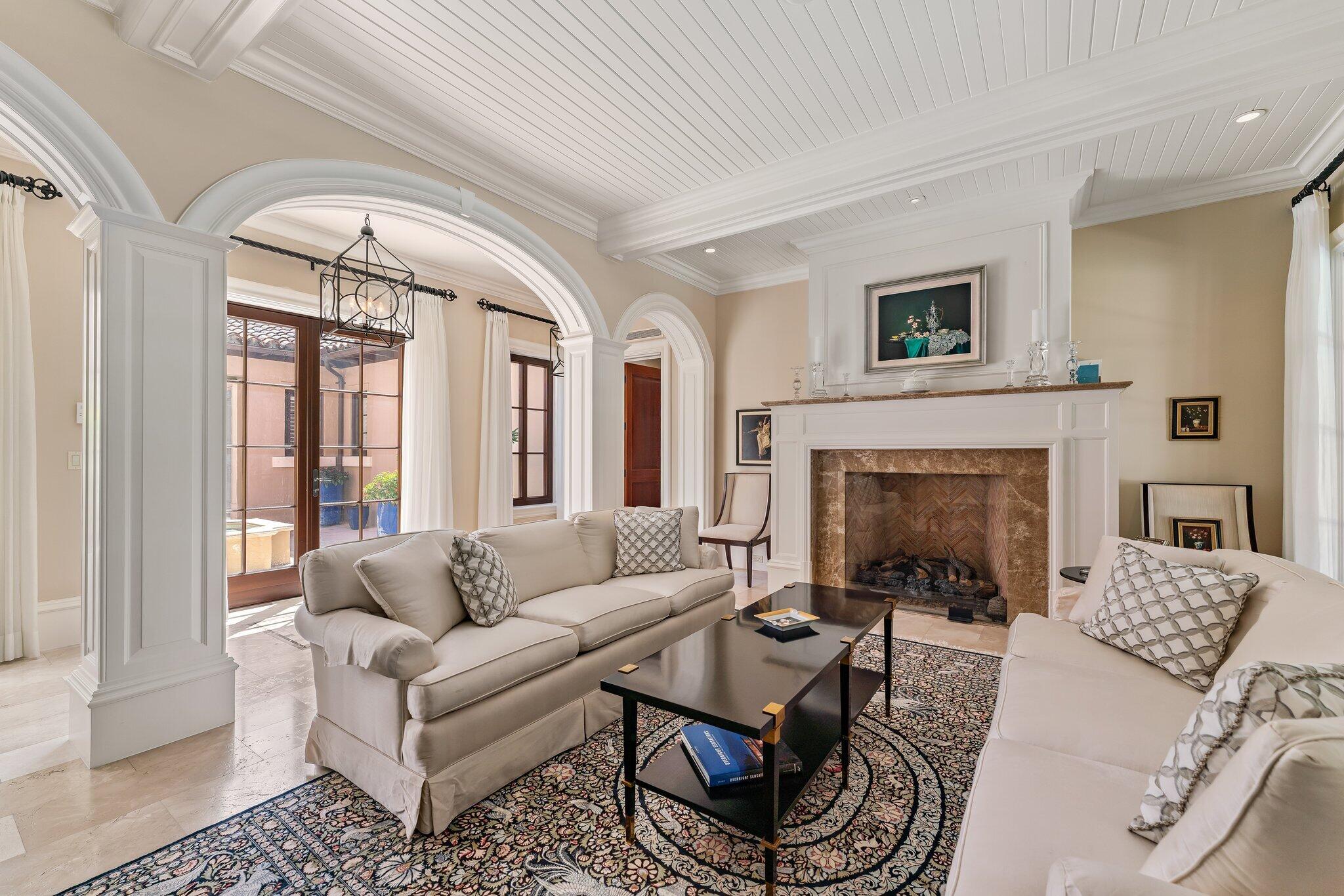 437 Via Del Orso Drive