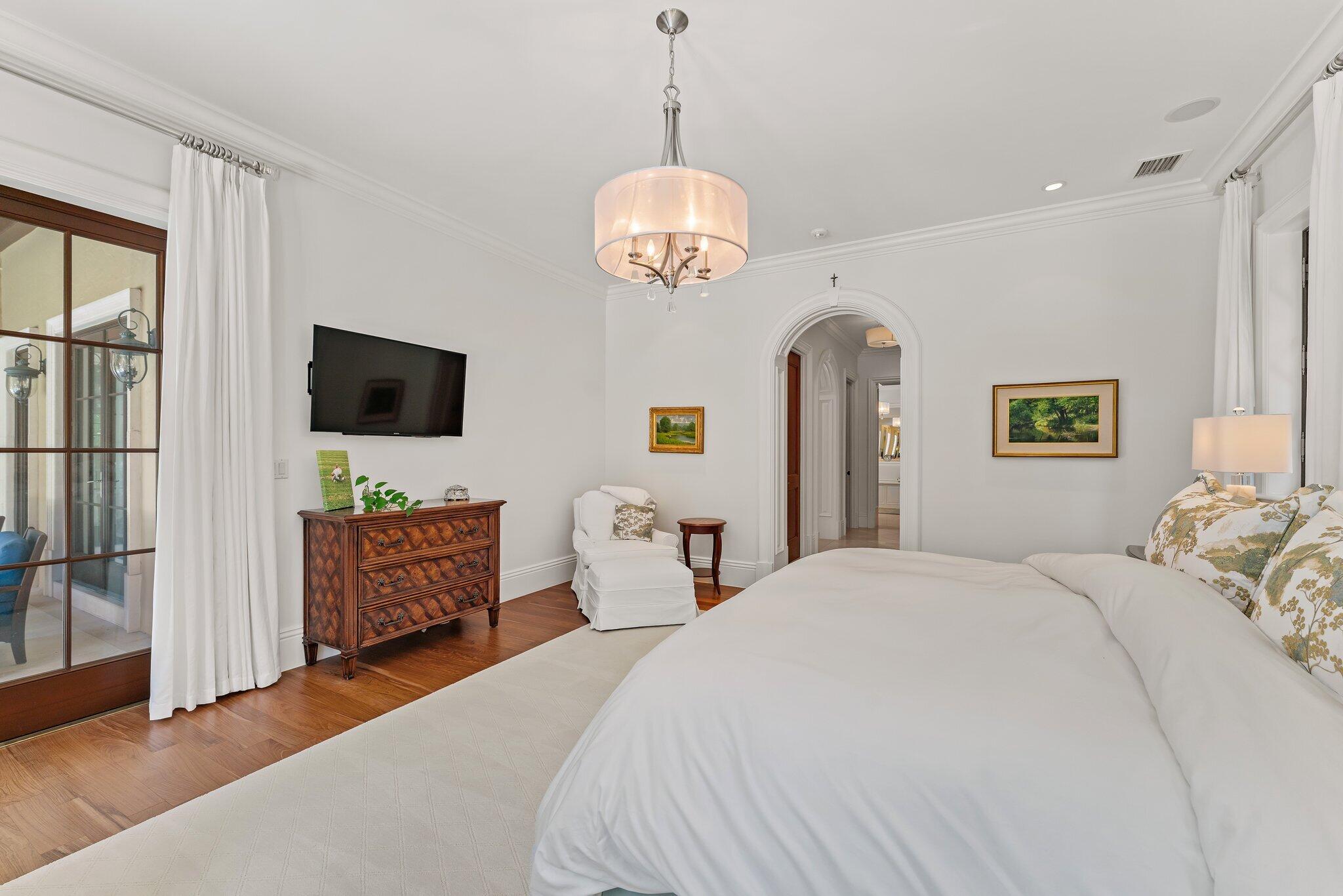 437 Via Del Orso Drive