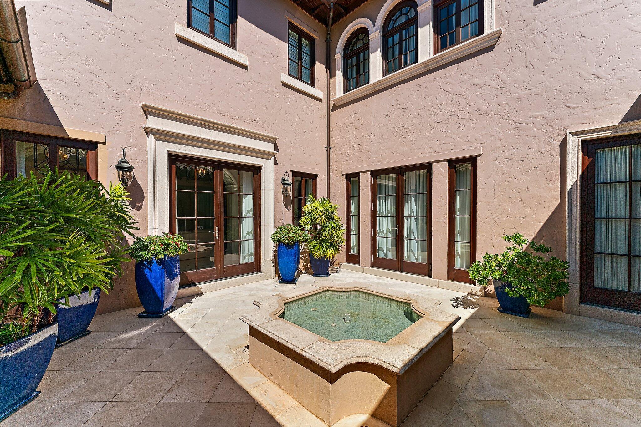 437 Via Del Orso Drive