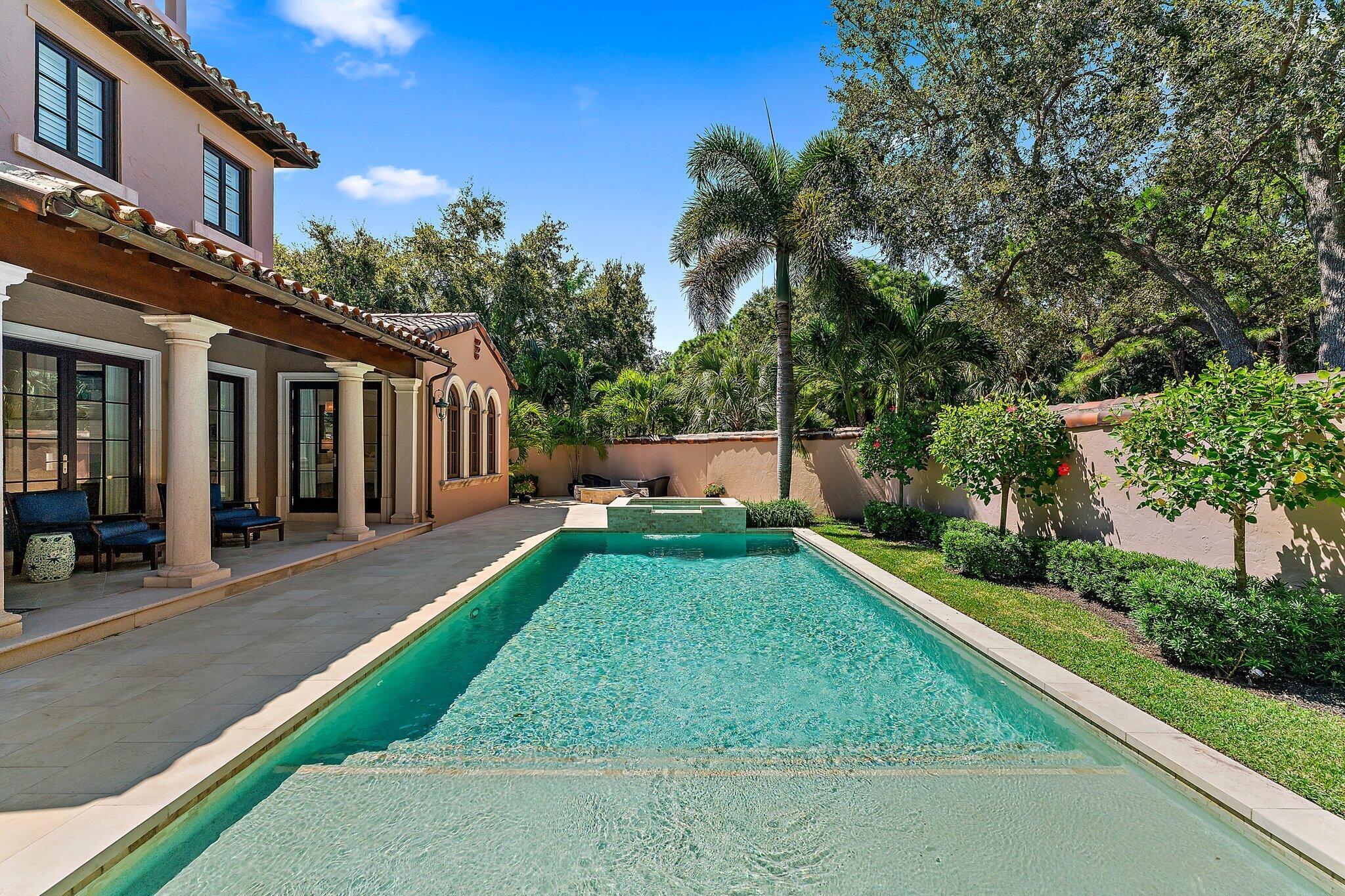 437 Via Del Orso Drive