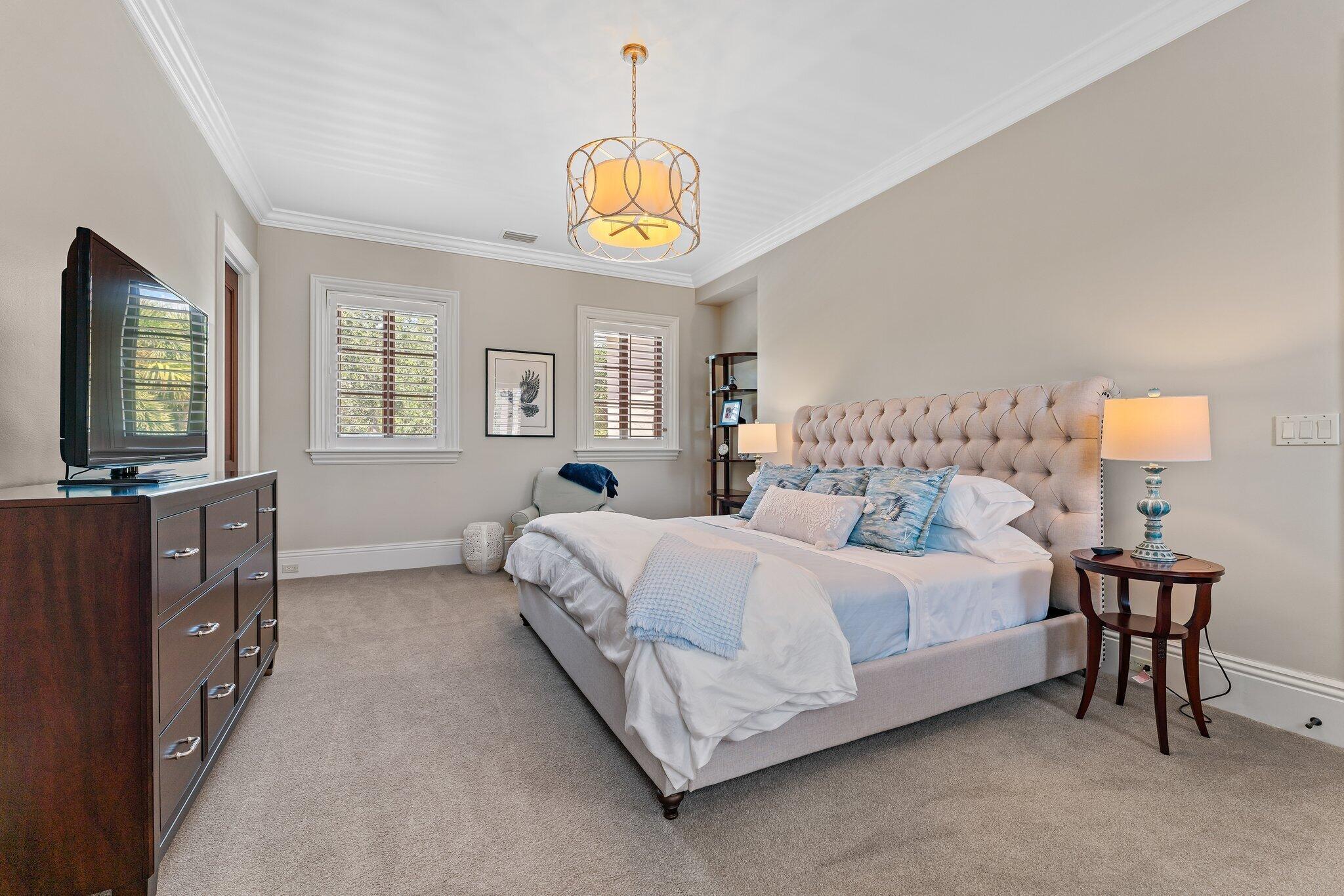 437 Via Del Orso Drive