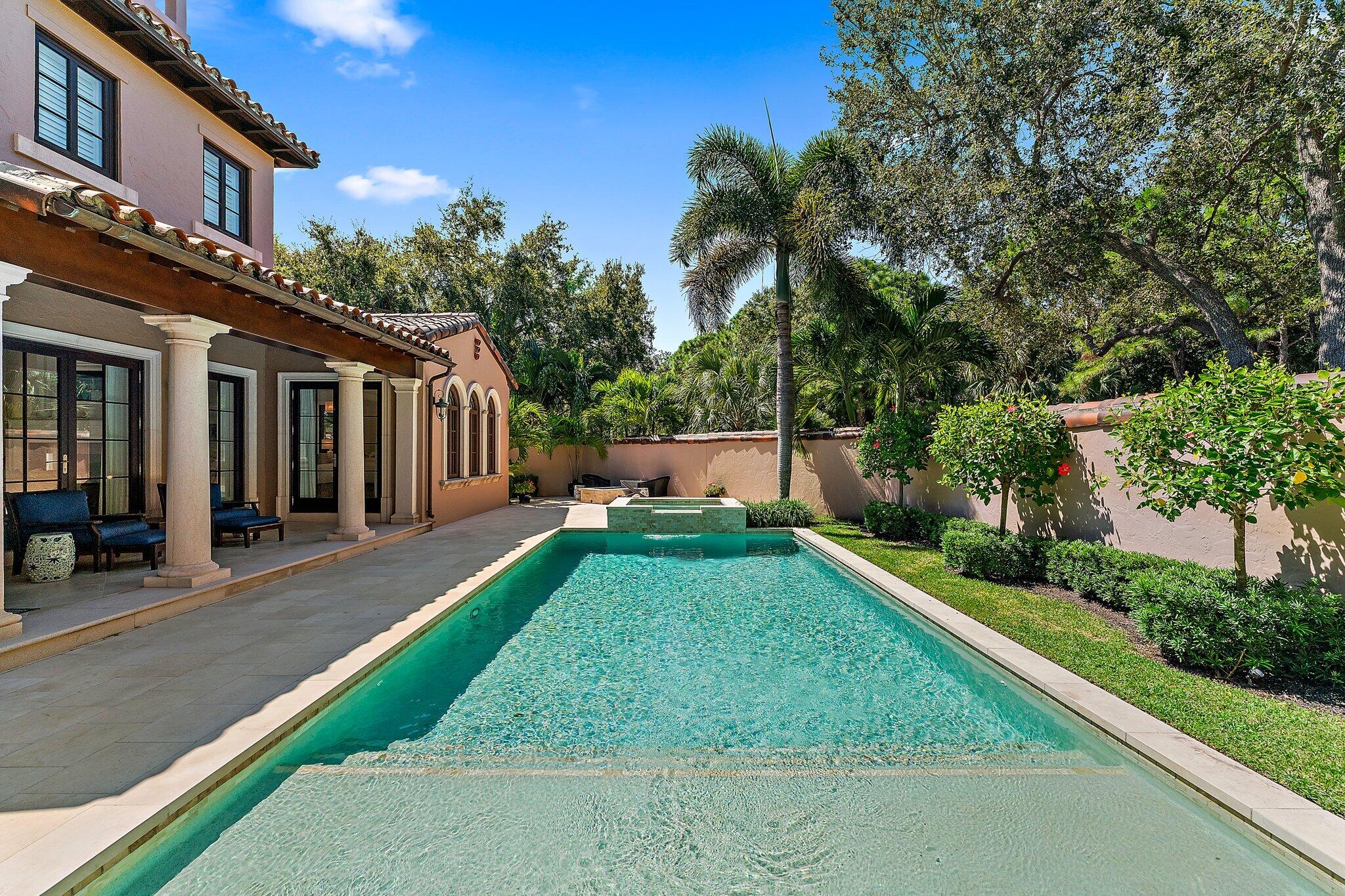 437 Via Del Orso Drive