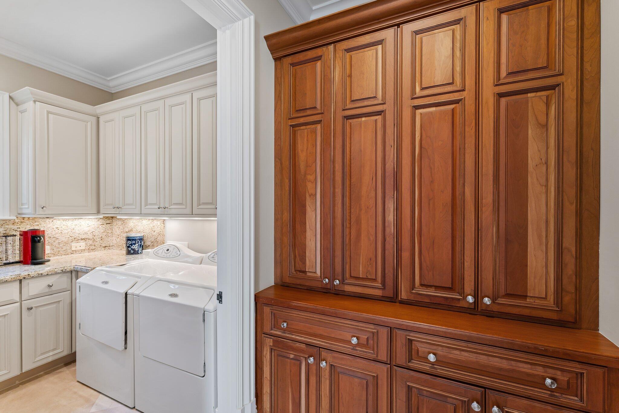 437 Via Del Orso Drive