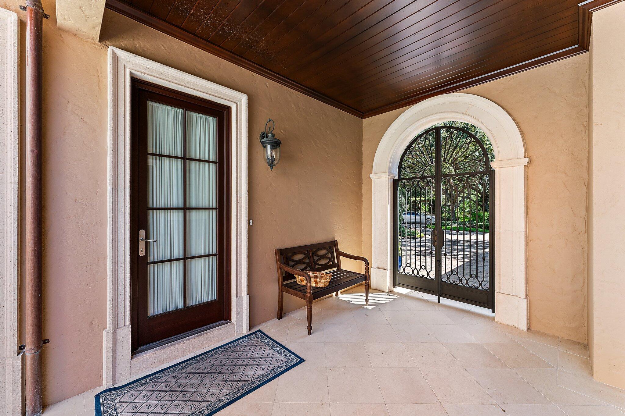 437 Via Del Orso Drive