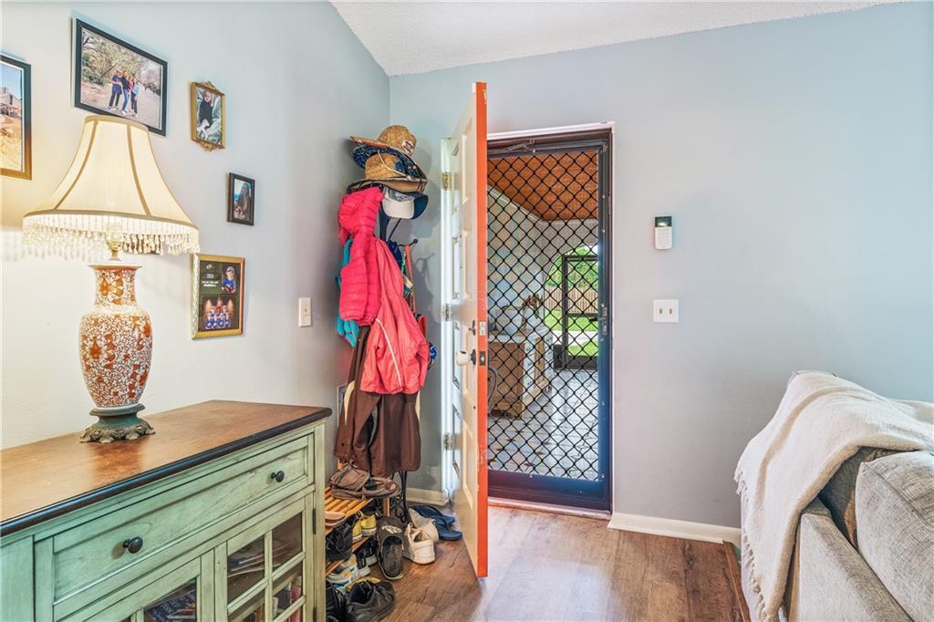 217 SE Verada Avenue