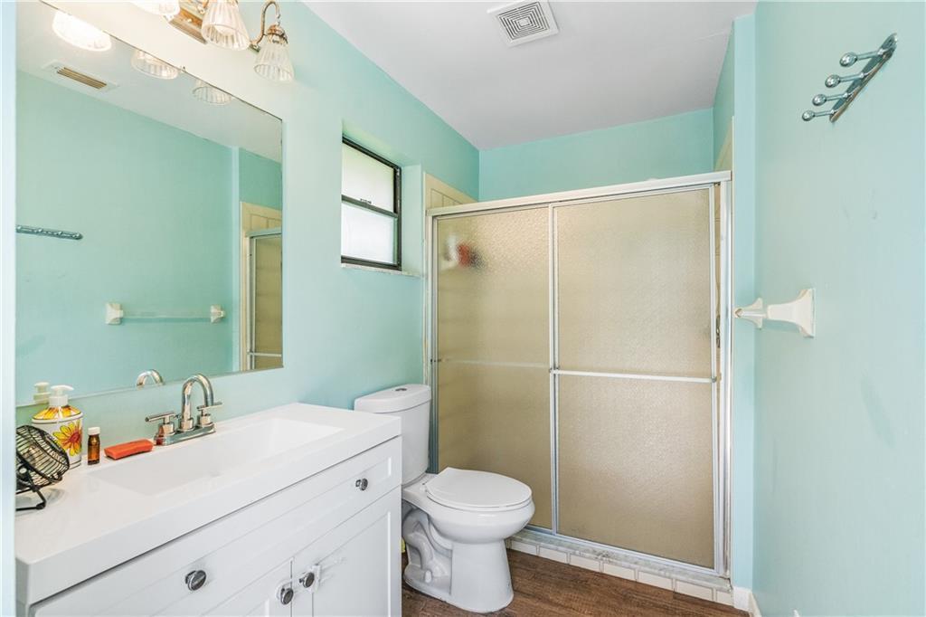 217 SE Verada Avenue