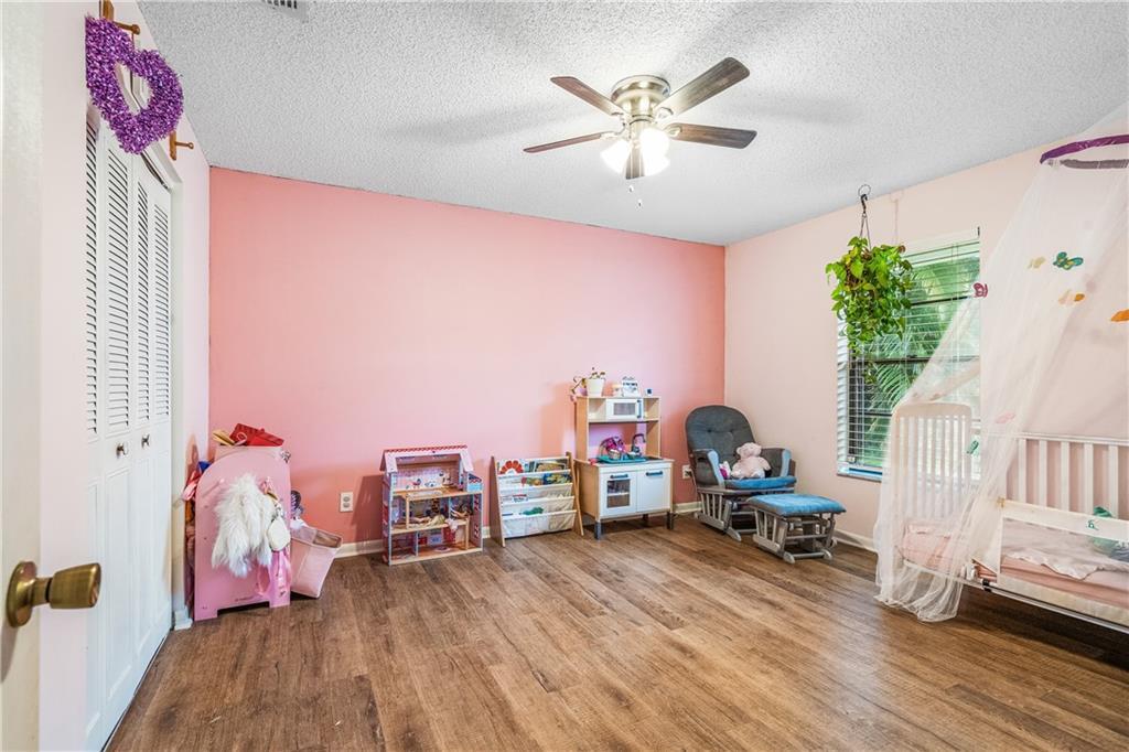 217 SE Verada Avenue