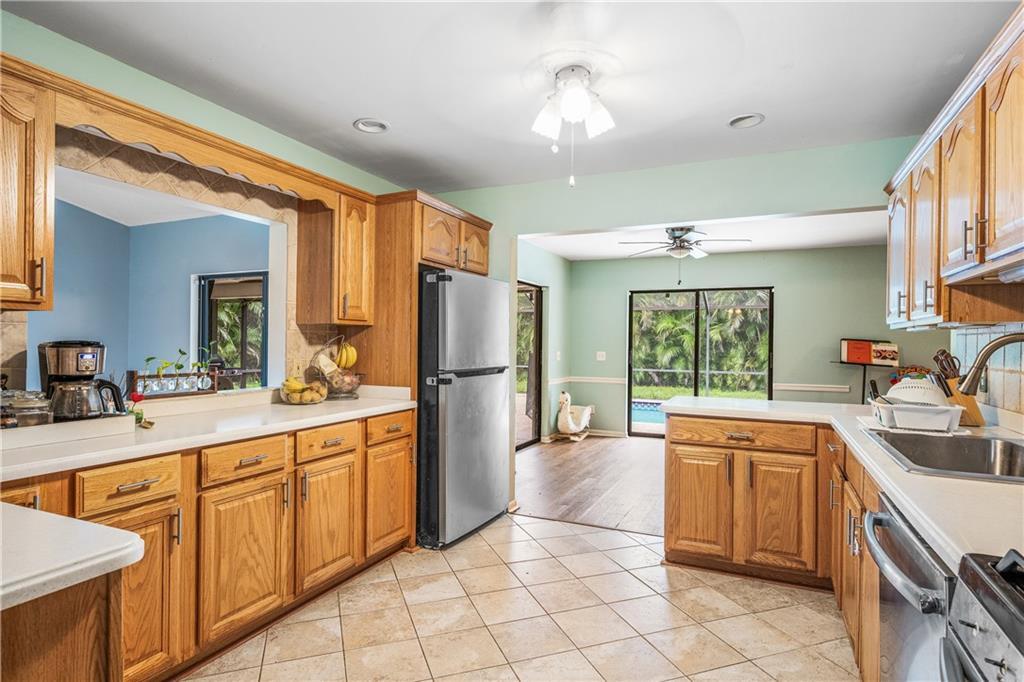 217 SE Verada Avenue