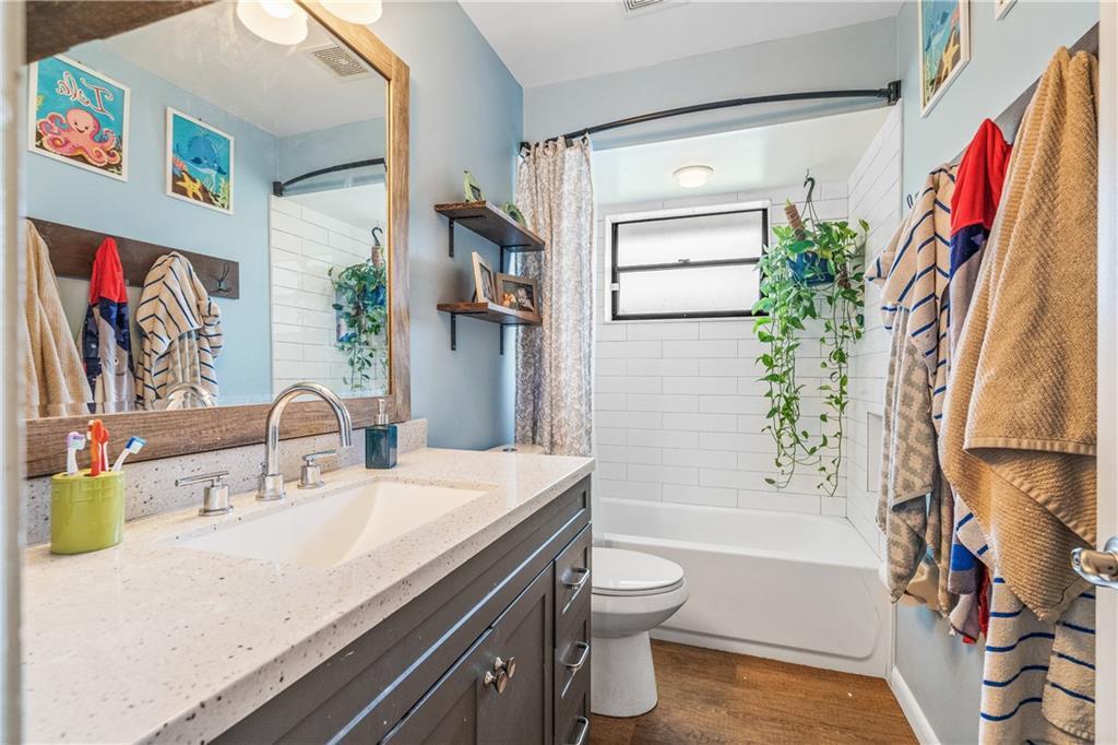 217 SE Verada Avenue