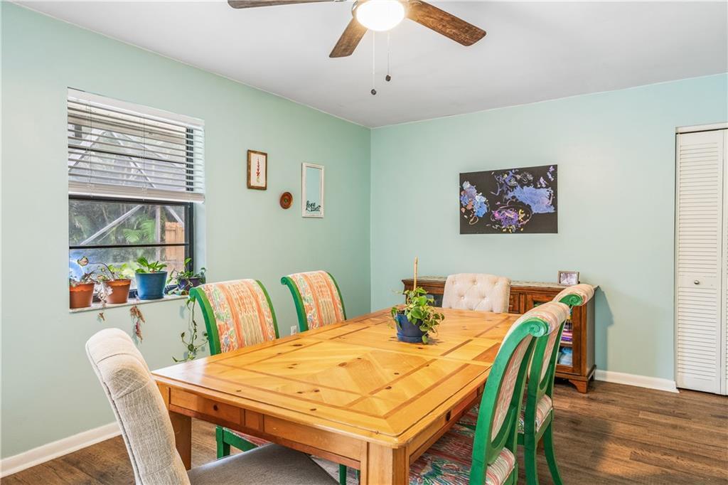 217 SE Verada Avenue