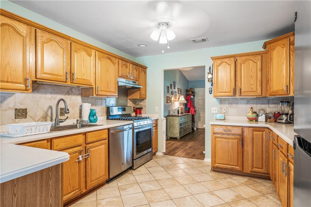 217 SE Verada Avenue