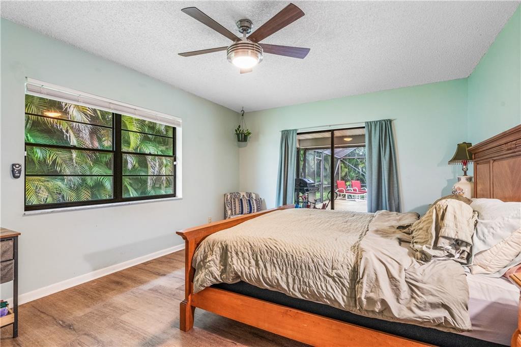 217 SE Verada Avenue