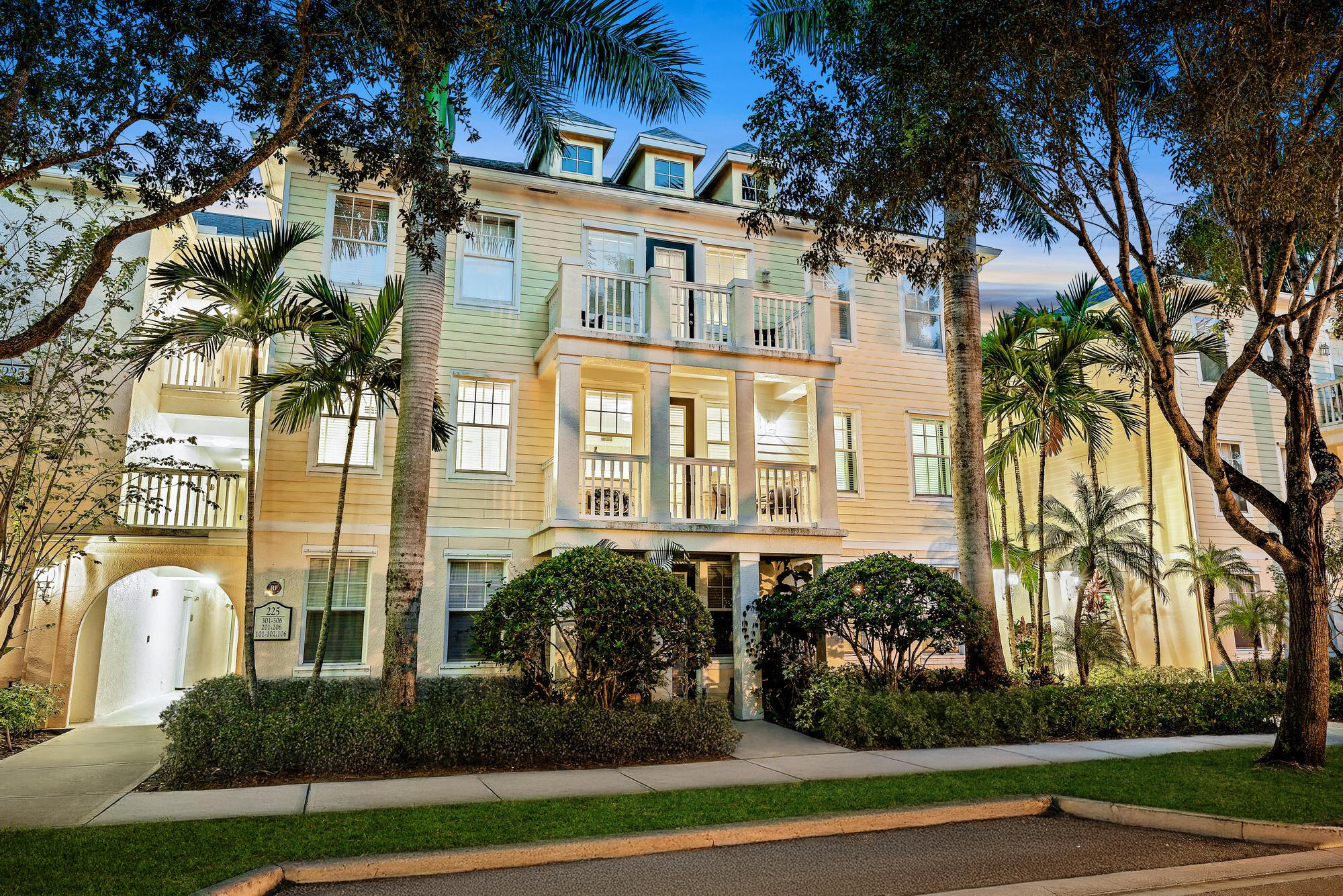 225 Murcia Drive 201