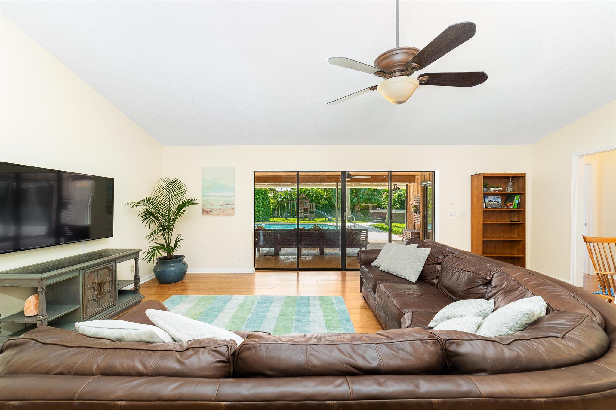 9308 SE Island Place