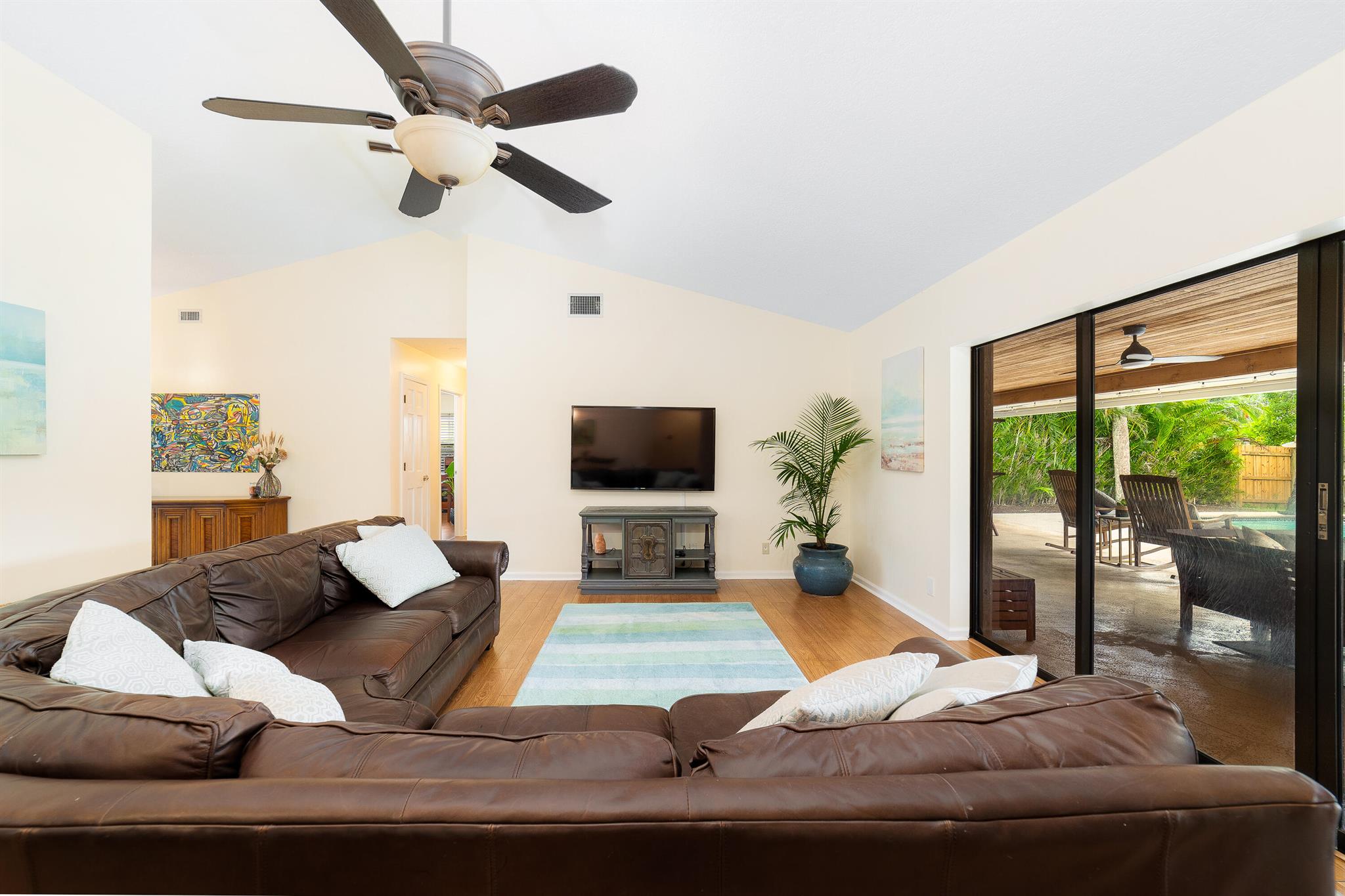 9308 SE Island Place