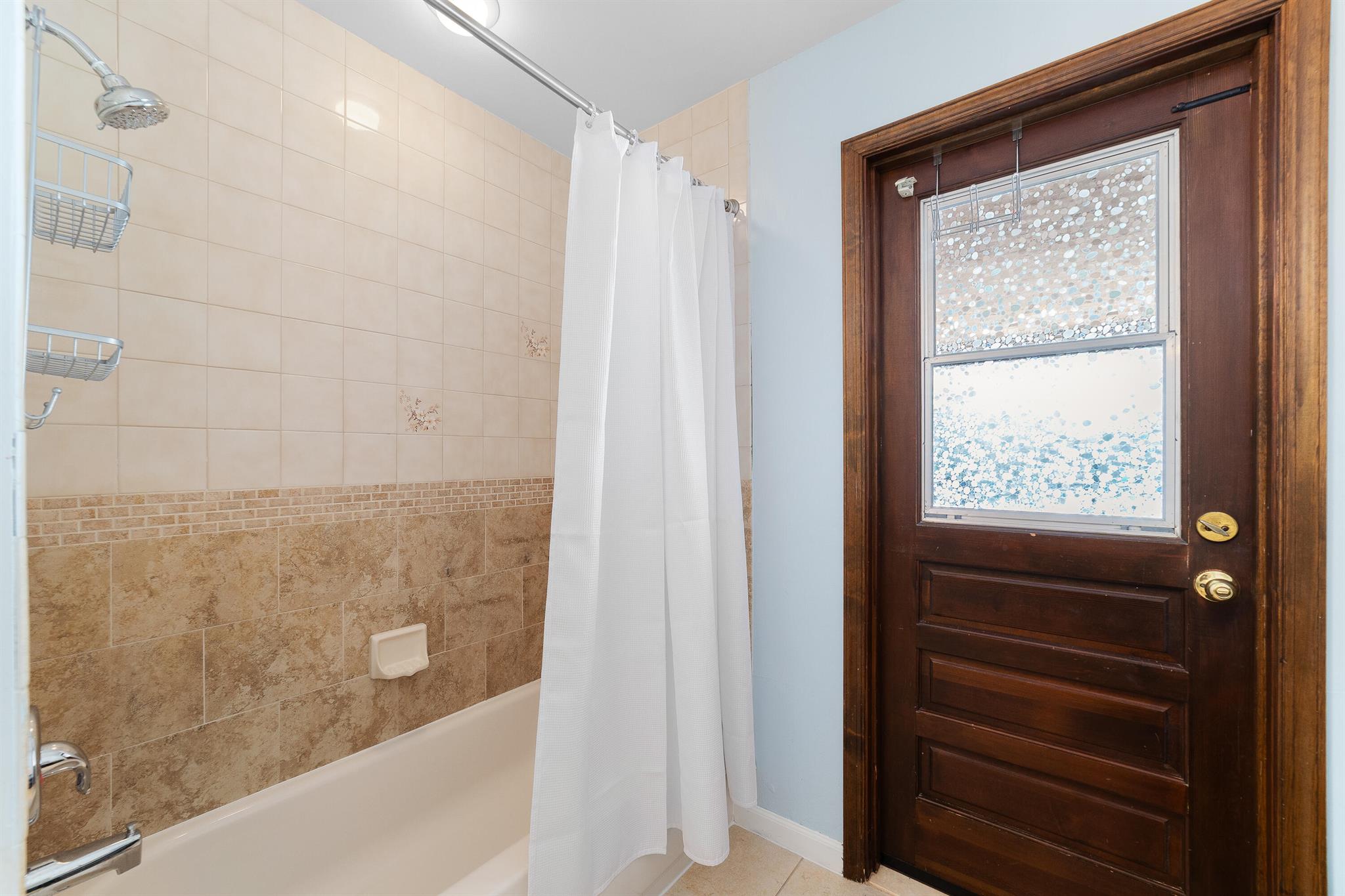 9308 SE Island Place