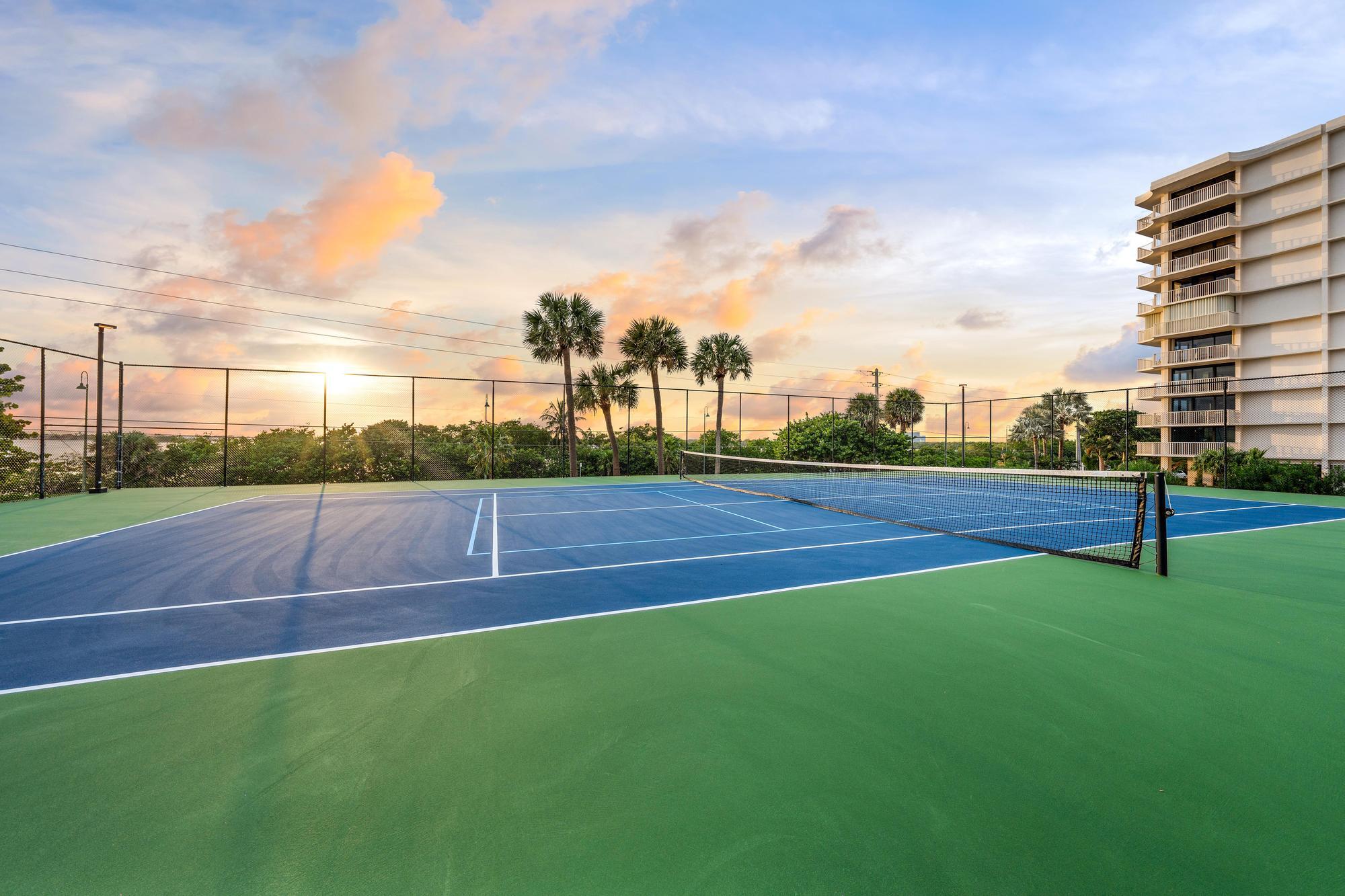 5460 N Ocean Drive 15c