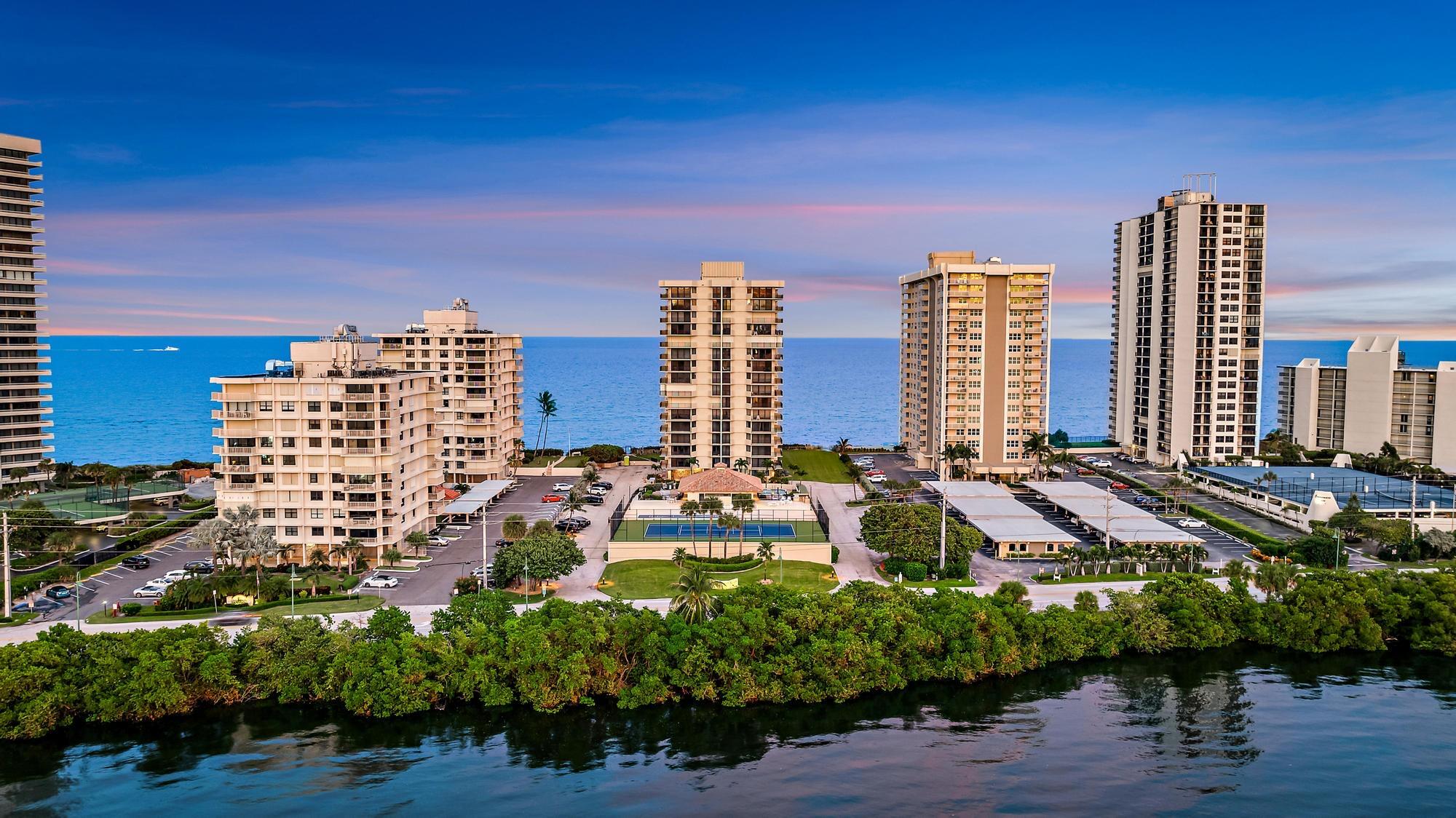 5460 N Ocean Drive 15c