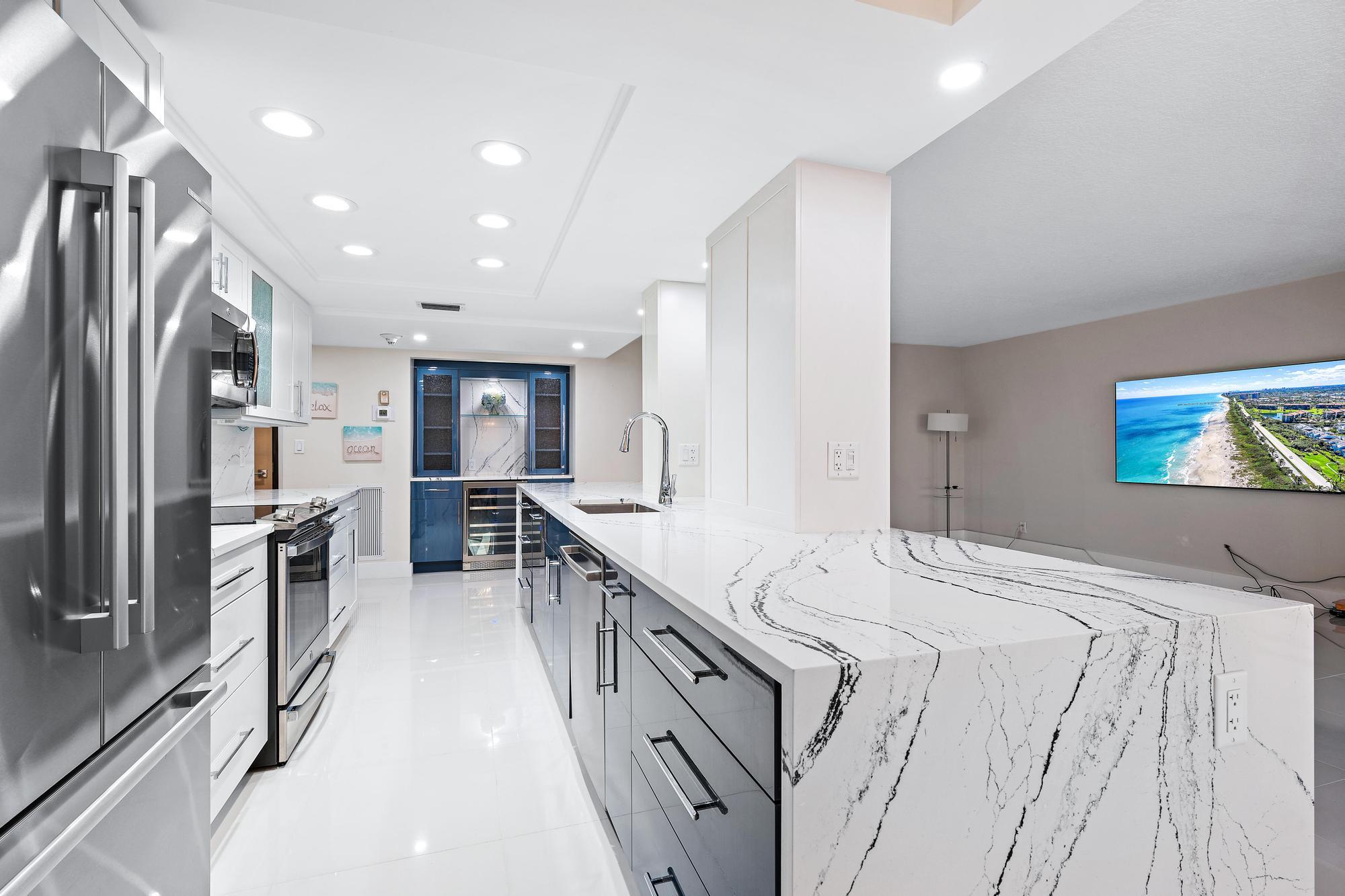 5460 N Ocean Drive 15c