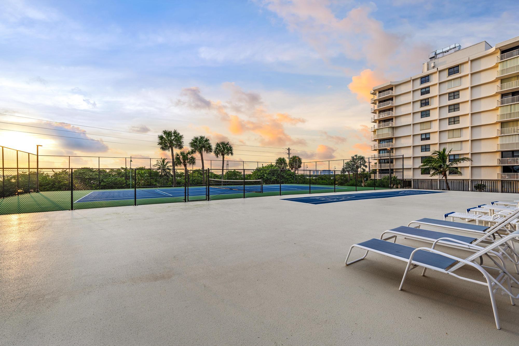 5460 N Ocean Drive 15c