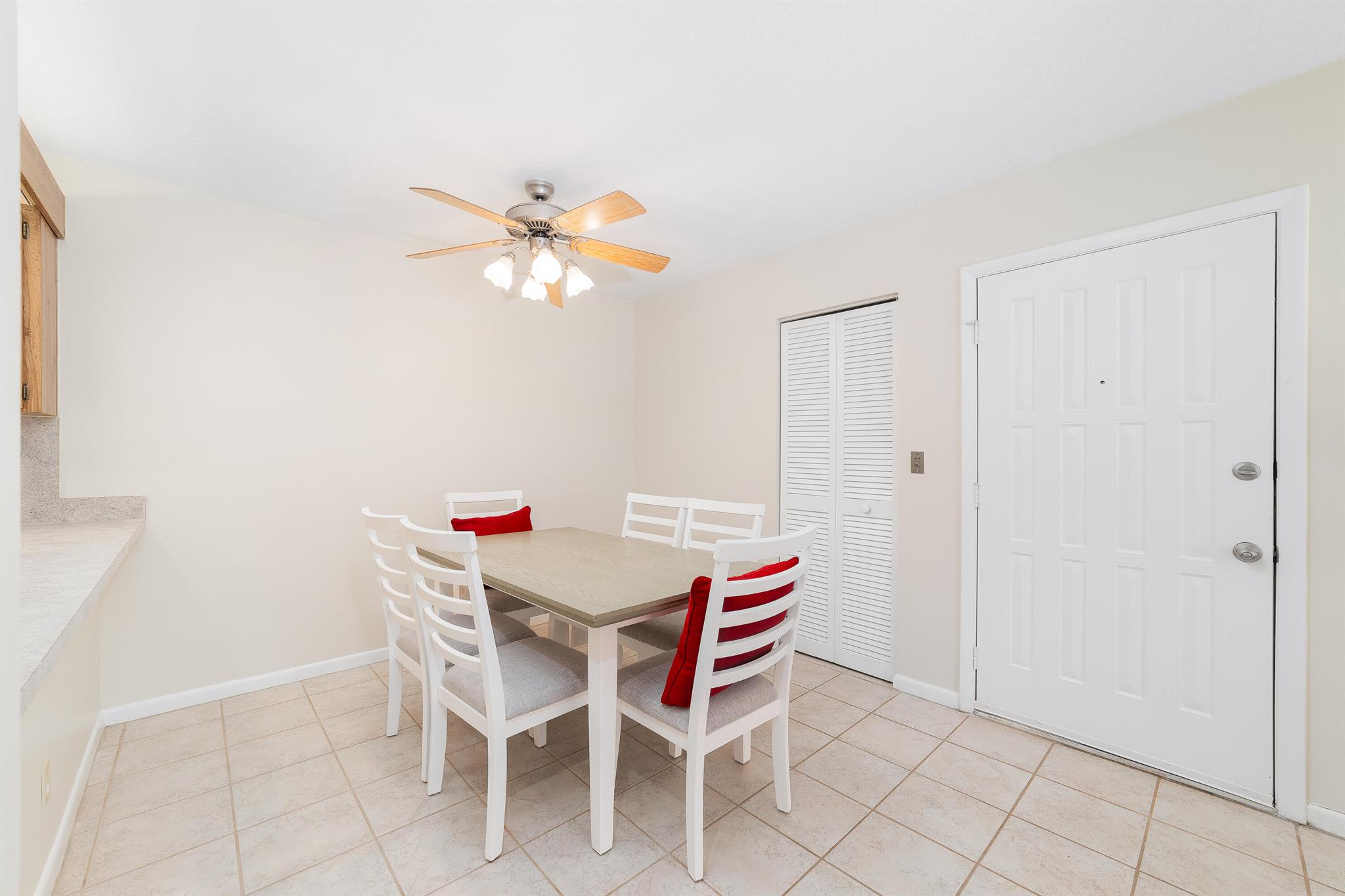 3404 E Gardens East Drive E 25a