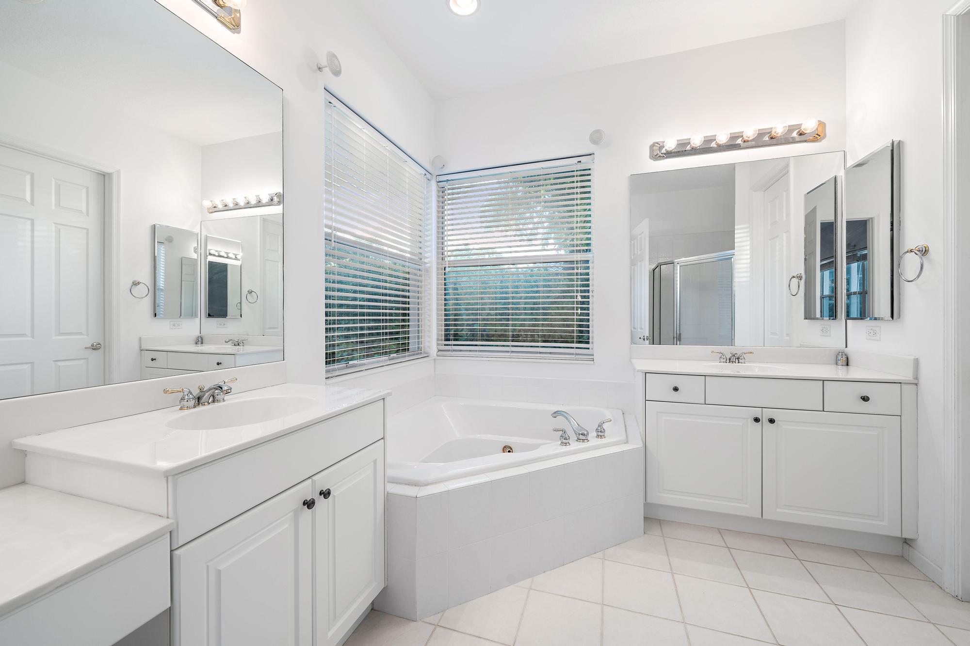 4778 SW Hammock Creek Drive
