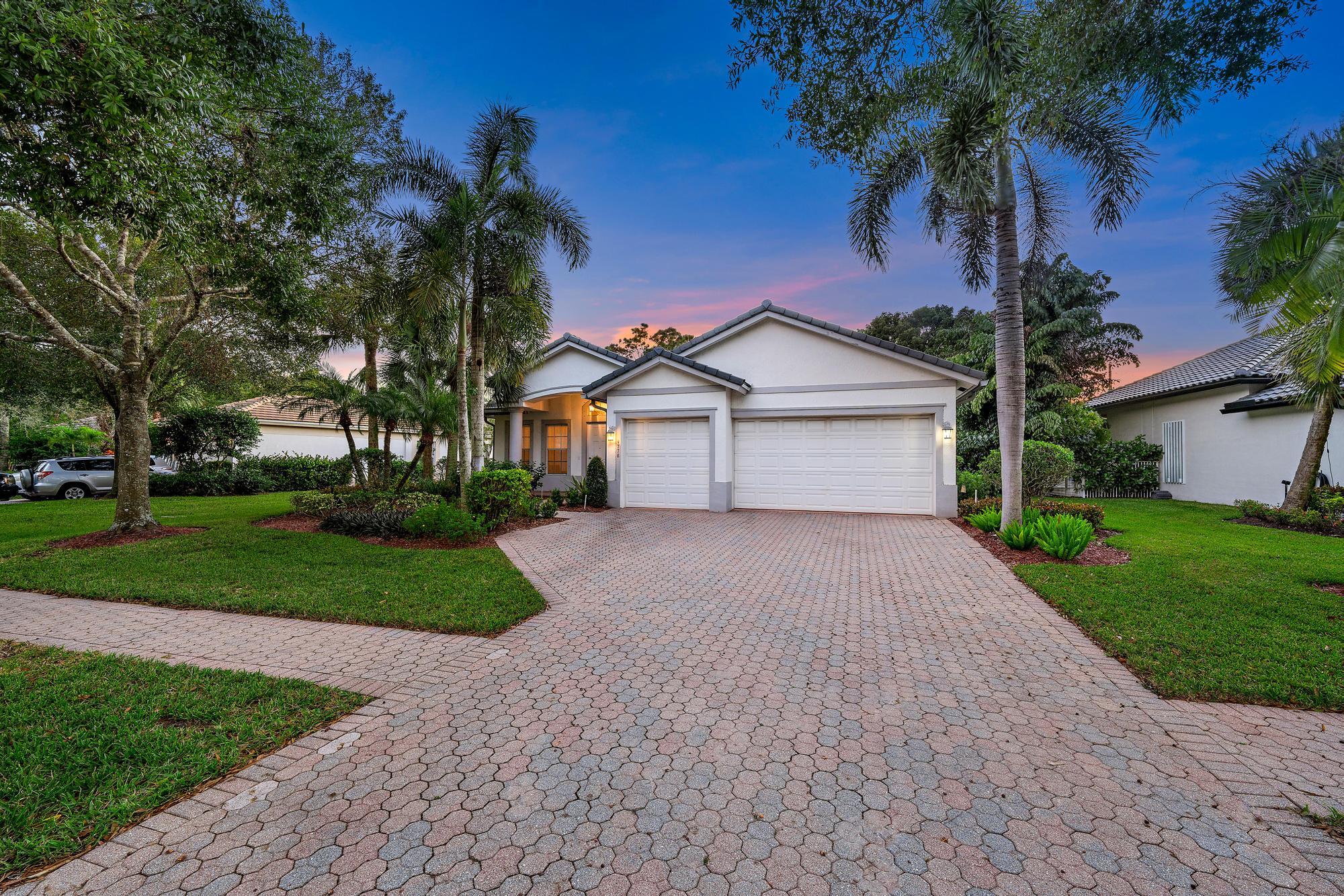 4778 SW Hammock Creek Drive