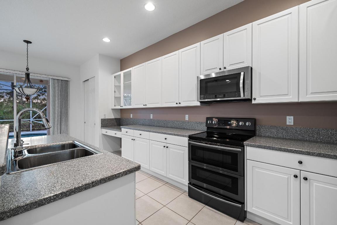 4778 SW Hammock Creek Drive