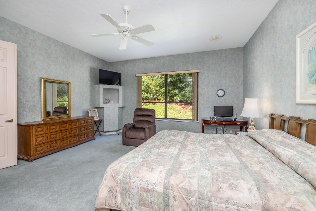 4244 SW Mallard Creek Trail