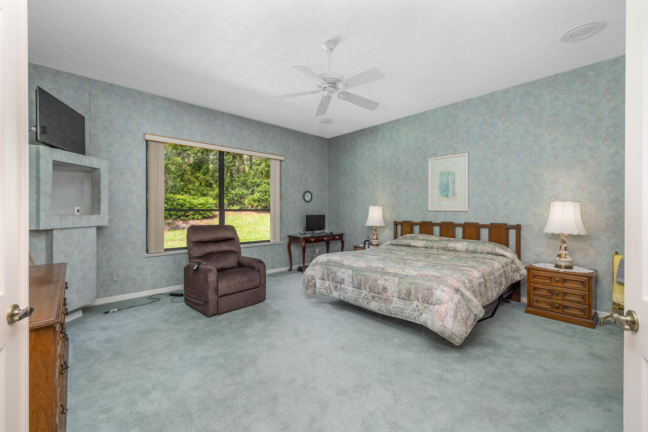 4244 SW Mallard Creek Trail