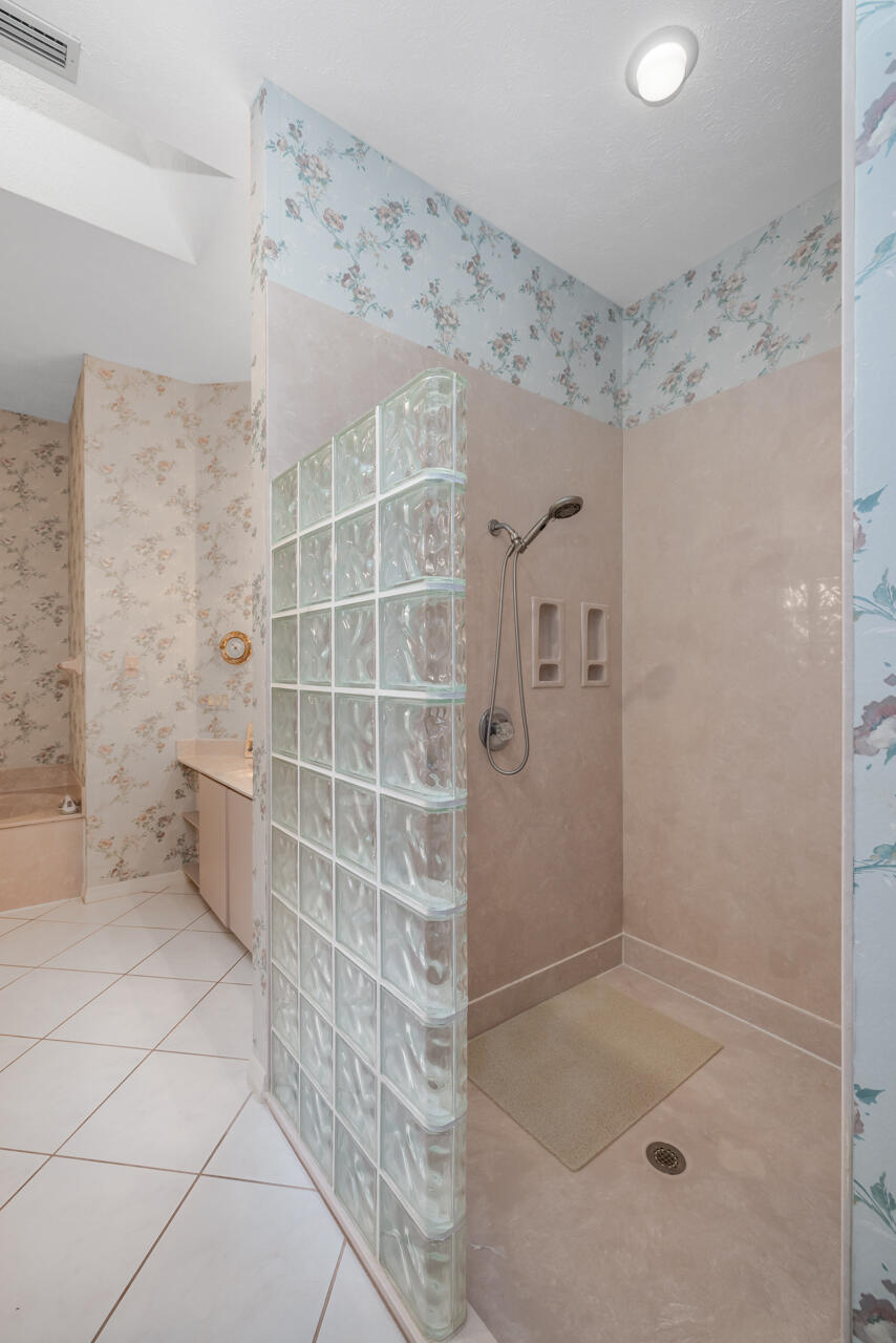 4244 SW Mallard Creek Trail