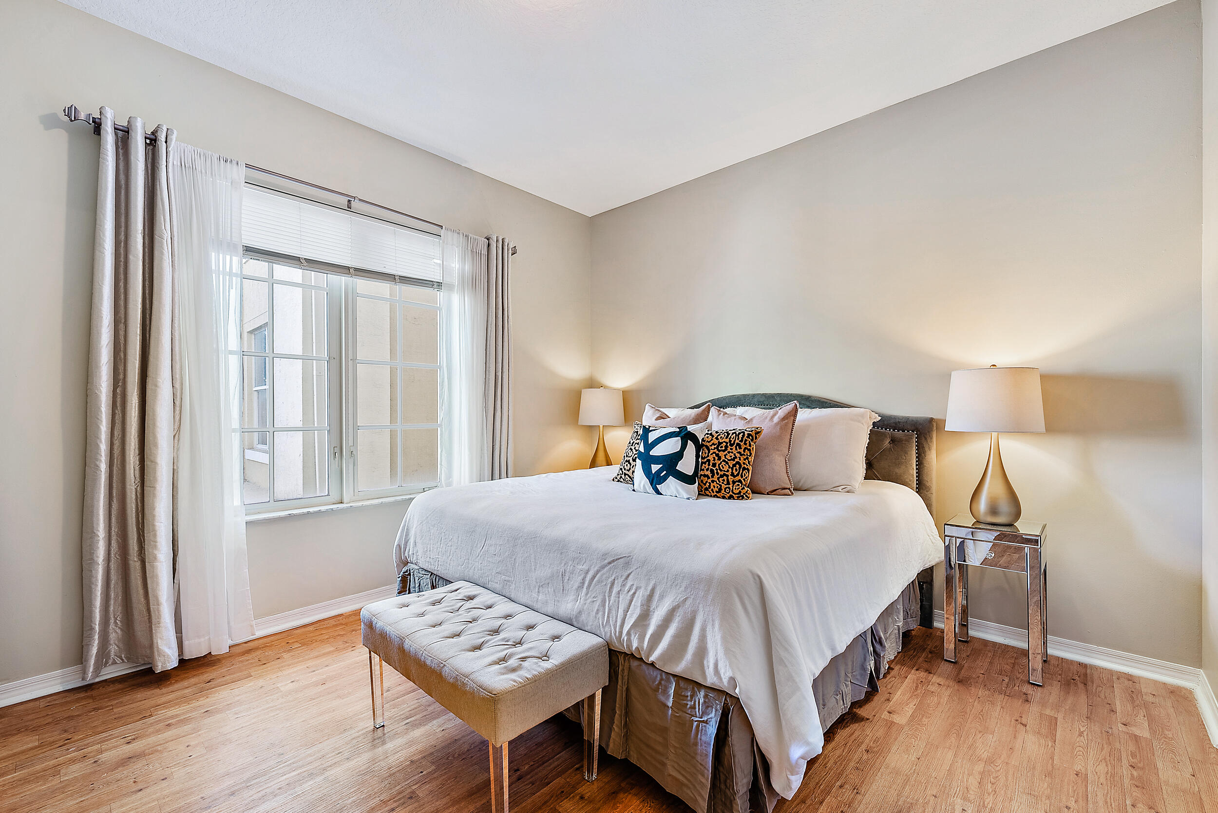 1200 Town Center Dr, #225