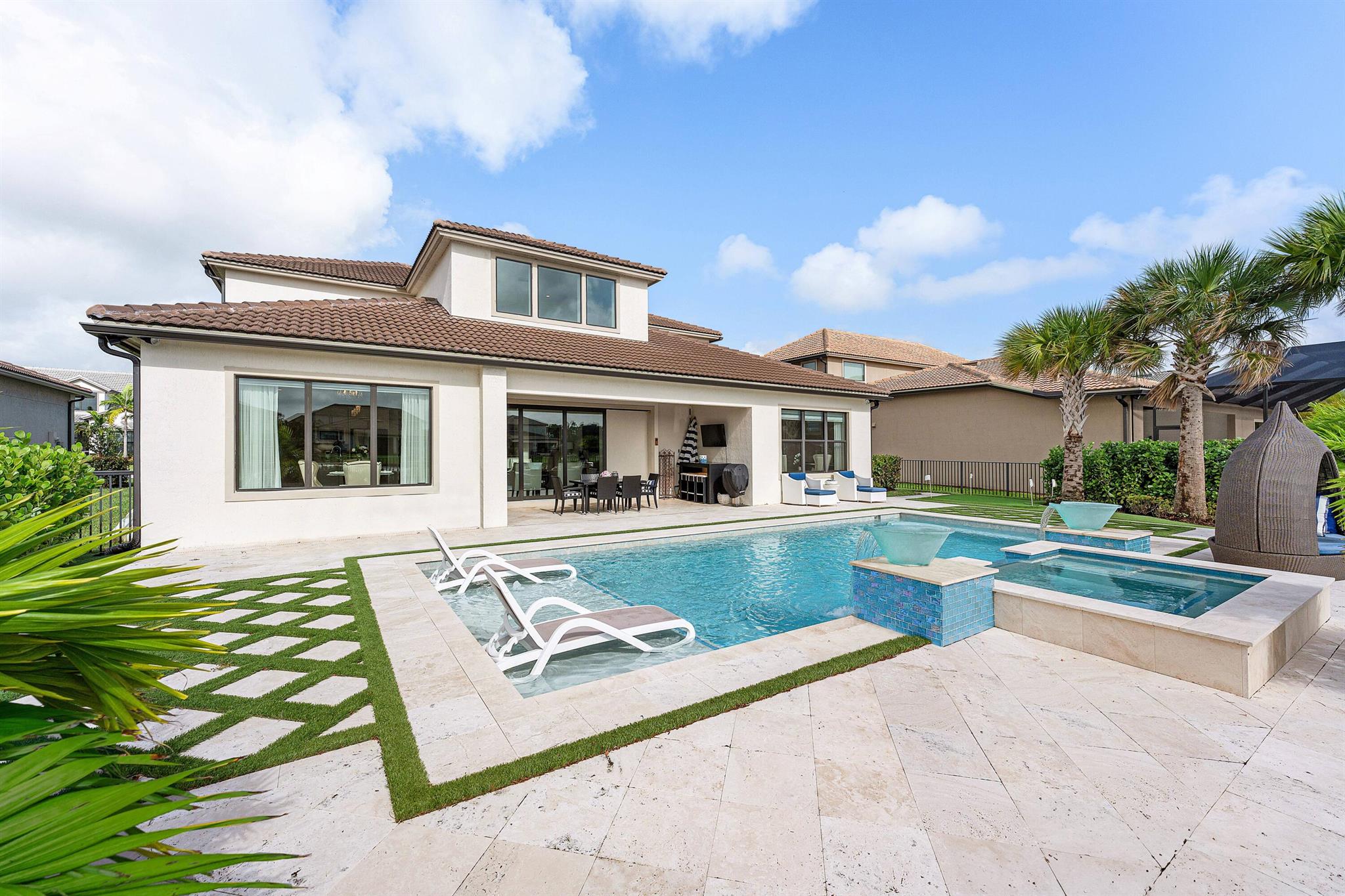 110 Echelon Crest Trail