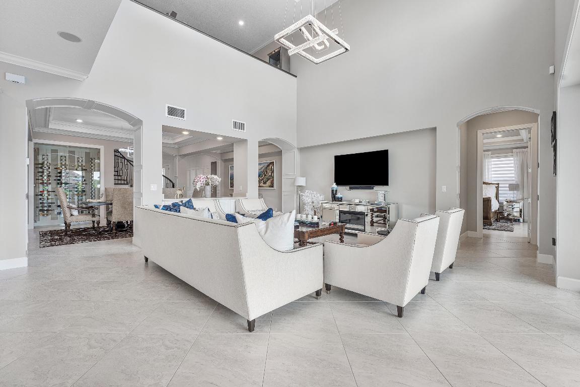 110 Echelon Crest Trail