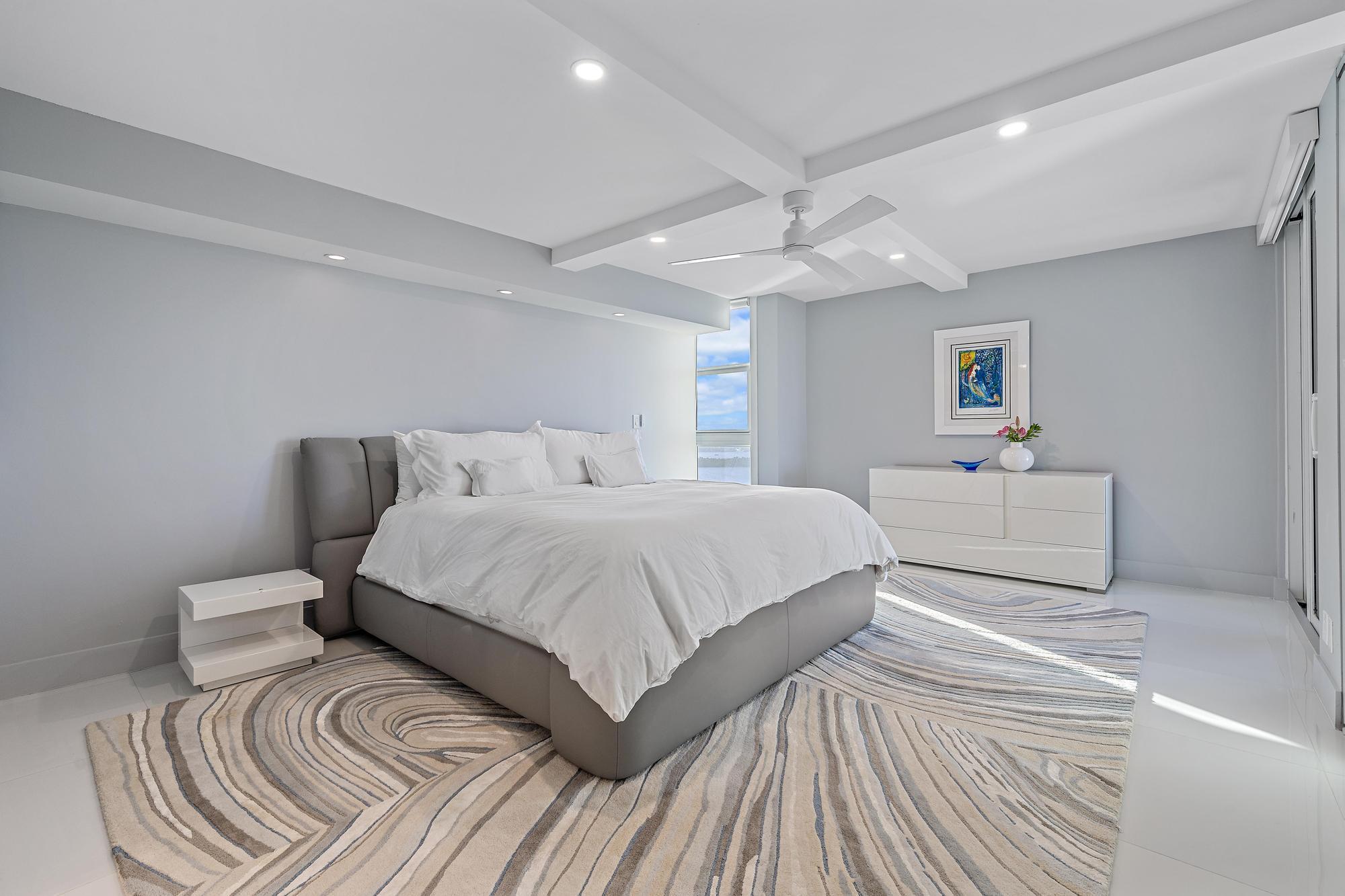 5550 N Ocean Drive 19c