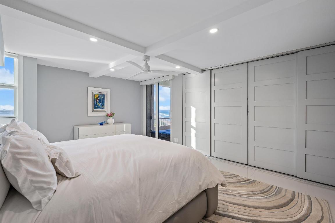 5550 N Ocean Drive 19c