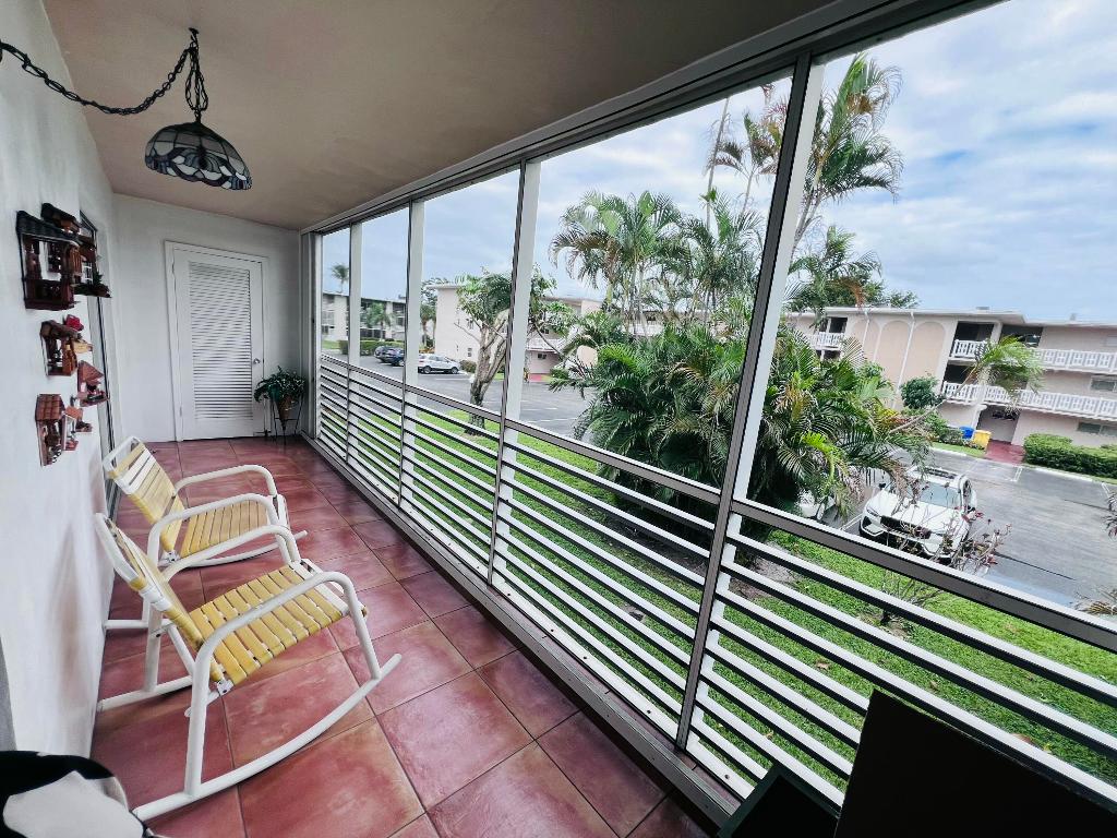 2812 S Garden Drive 202