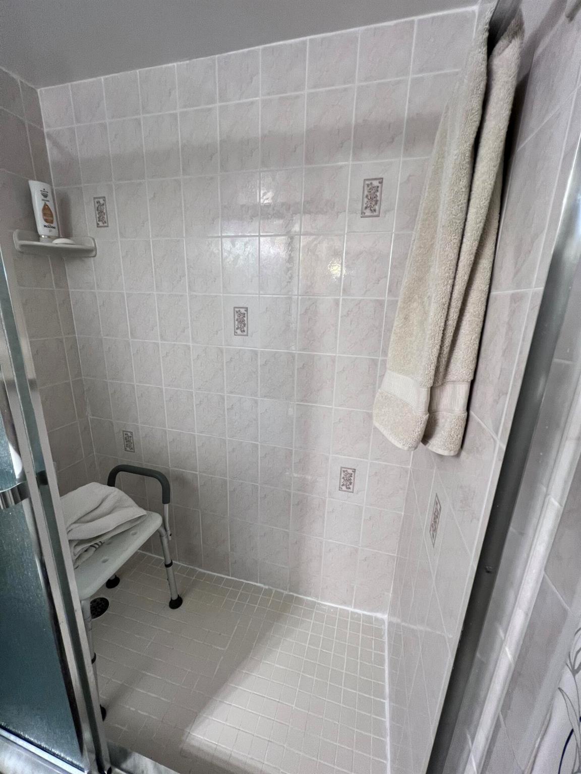 2812 S Garden Drive 202