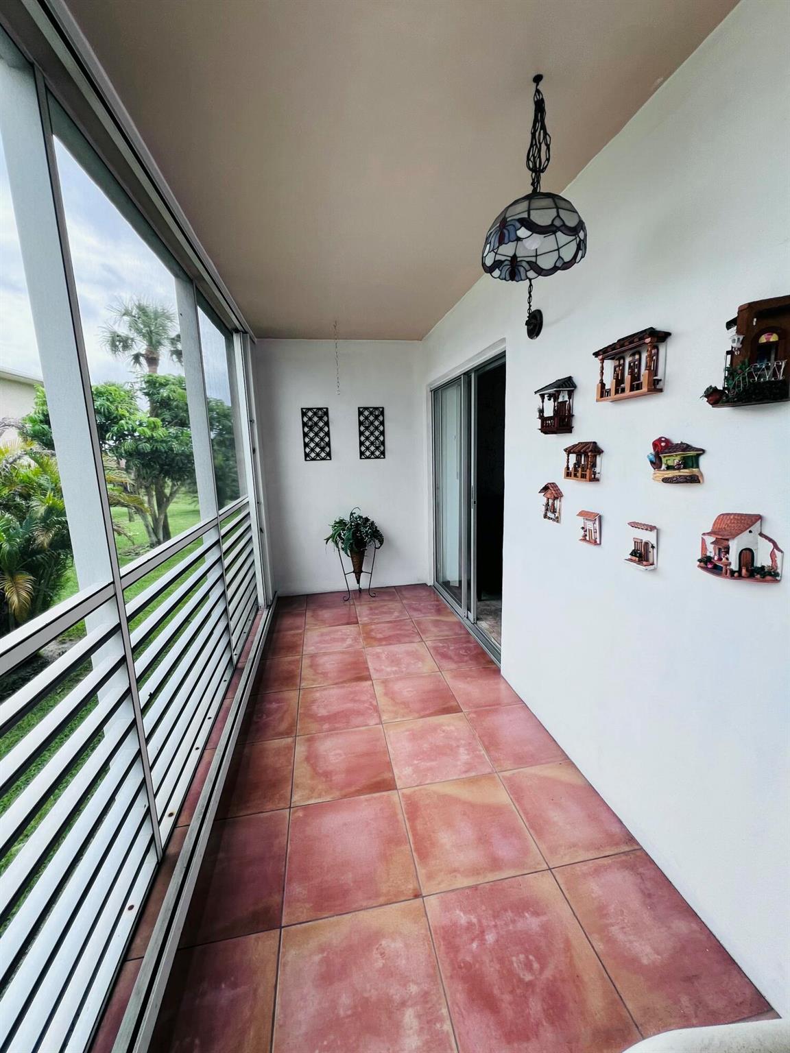 2812 S Garden Drive 202