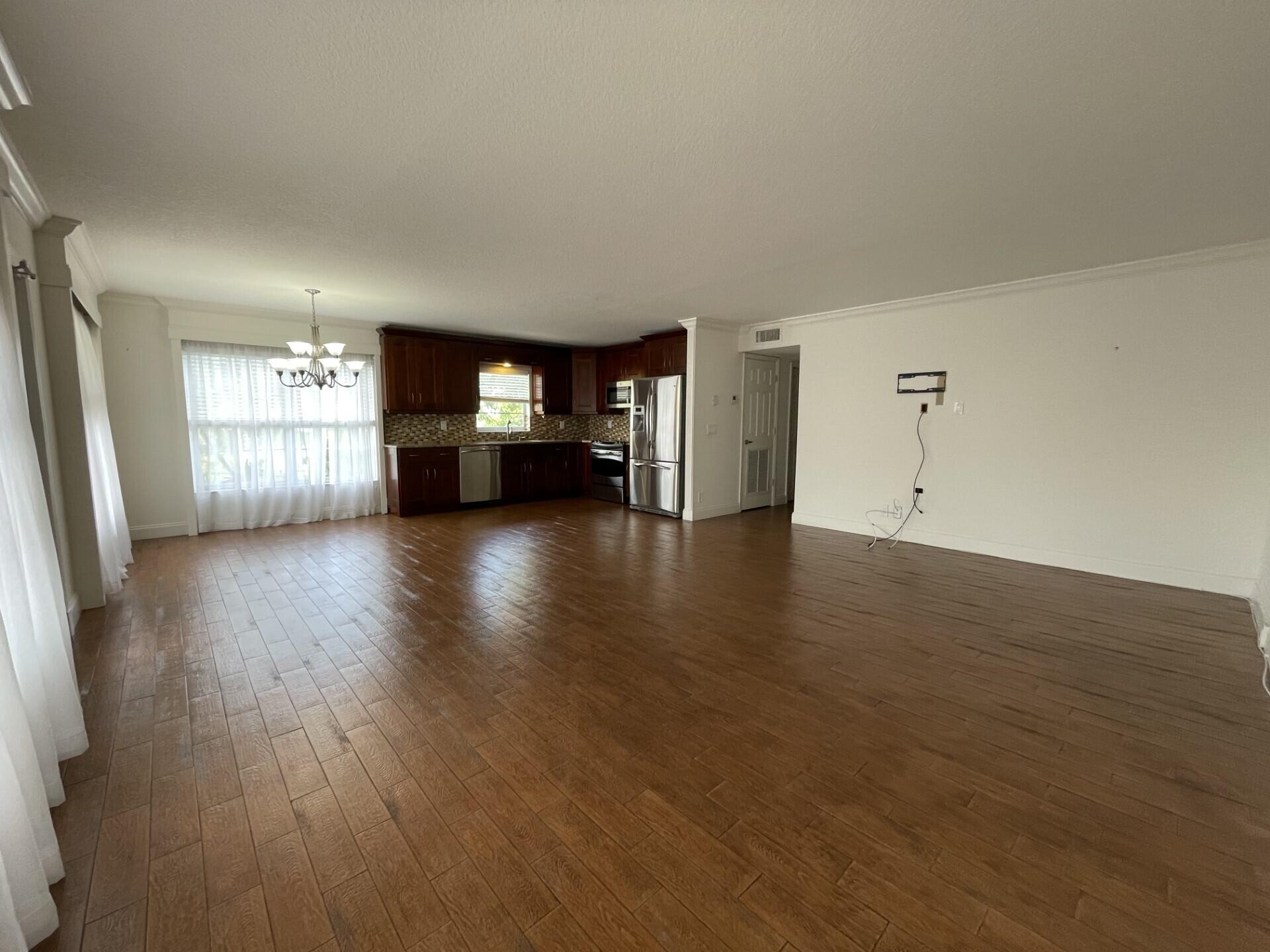 101 Wellington L
