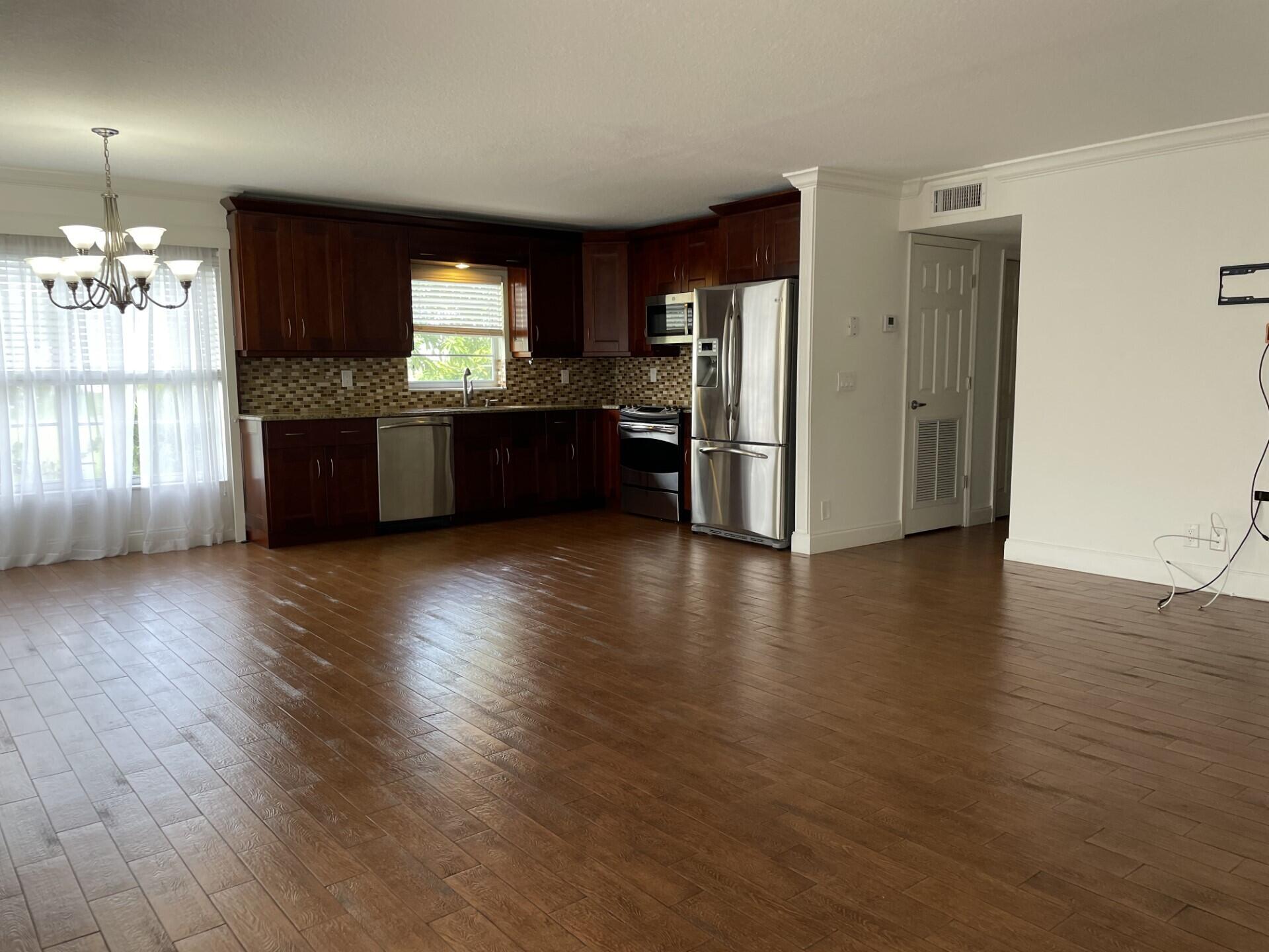 101 Wellington L