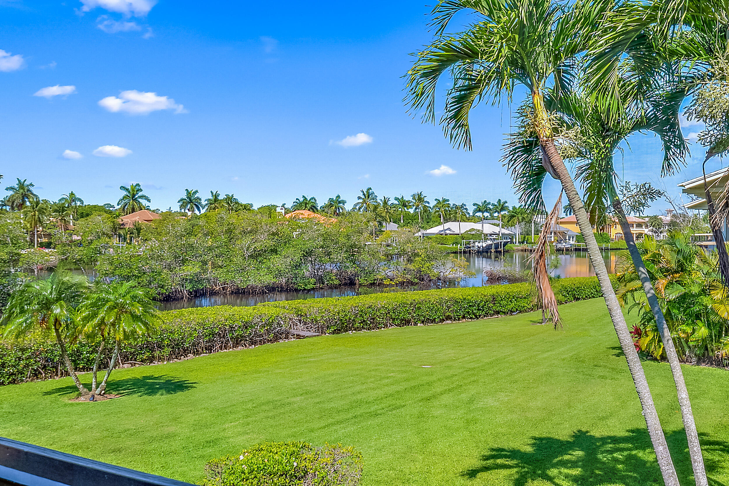 9170 SE Riverfront Terrace H