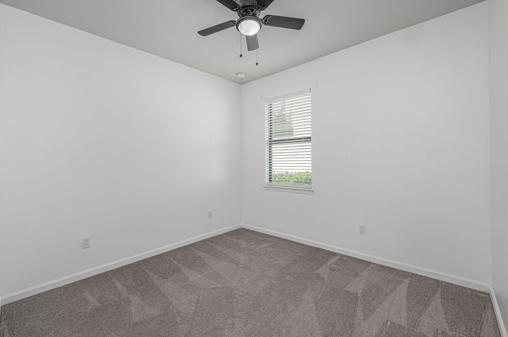 692 SE Boboli Way