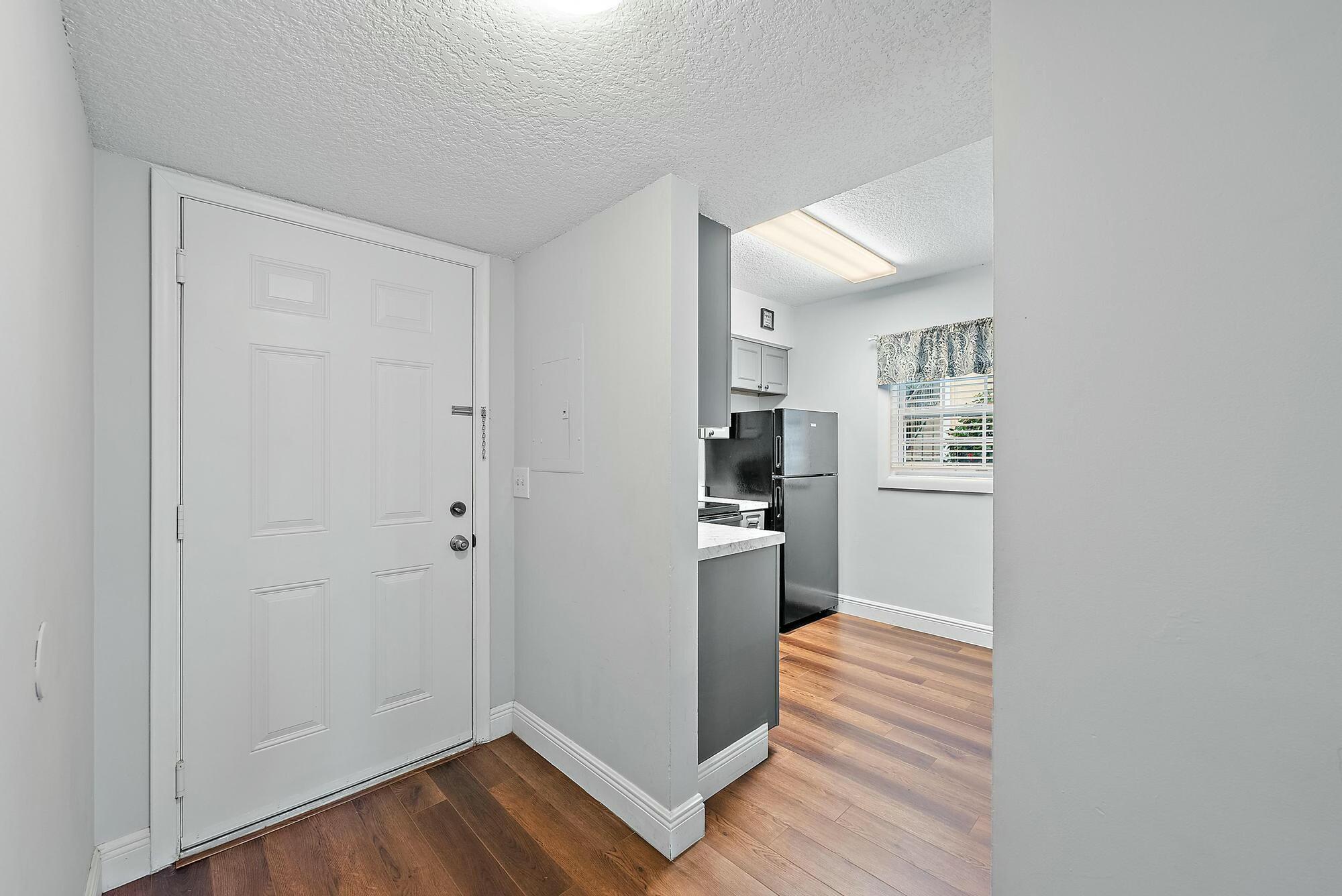 1045 Lake Shore Drive 104