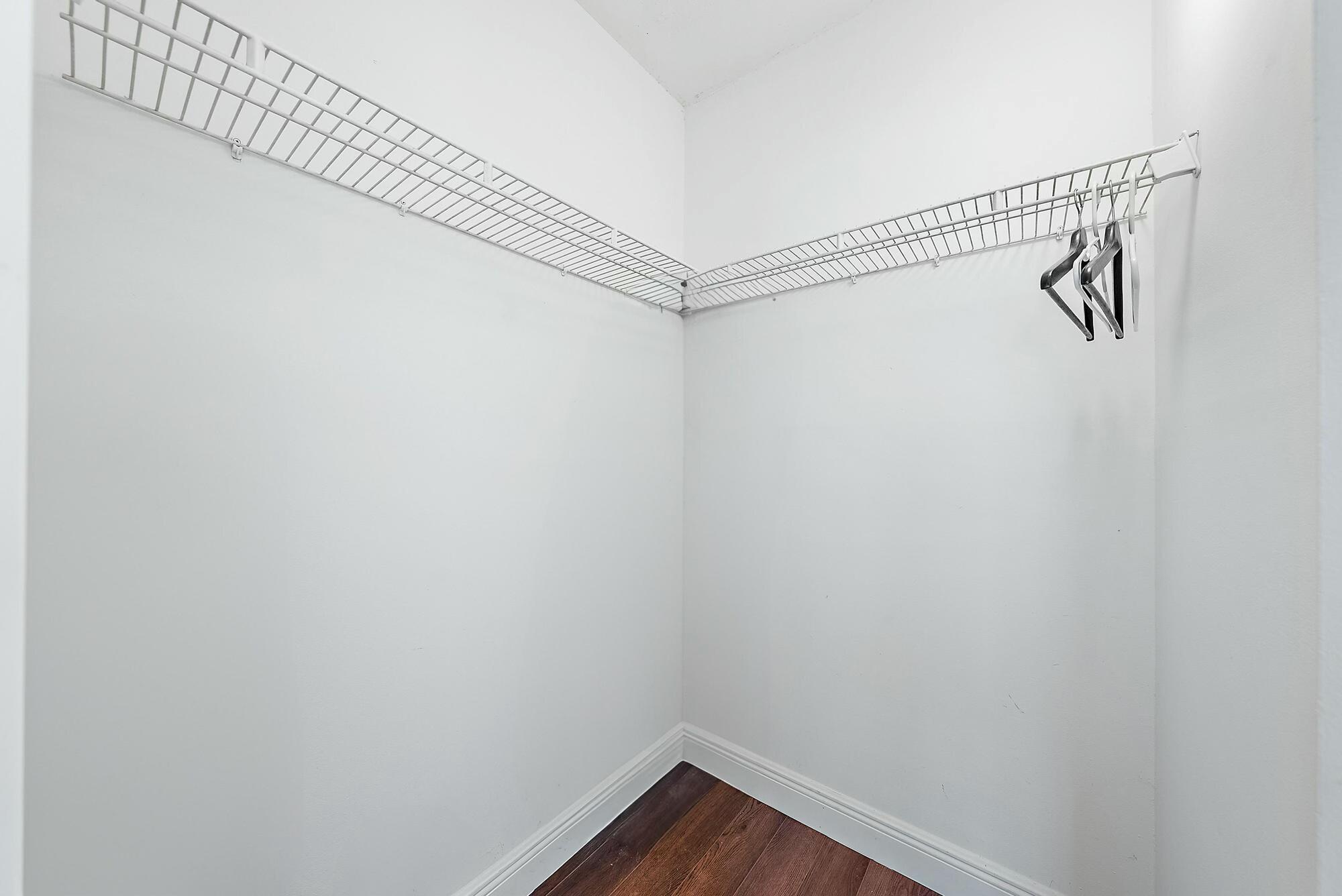 1045 Lake Shore Drive 104