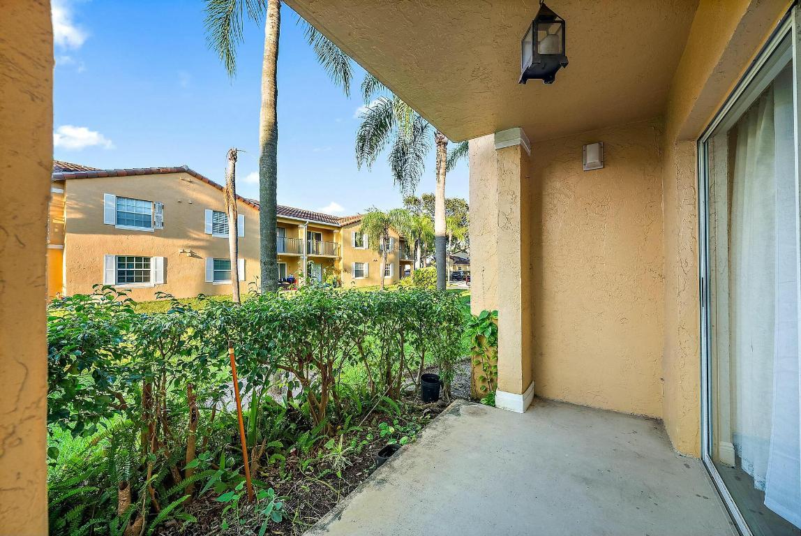 1045 Lake Shore Drive 104