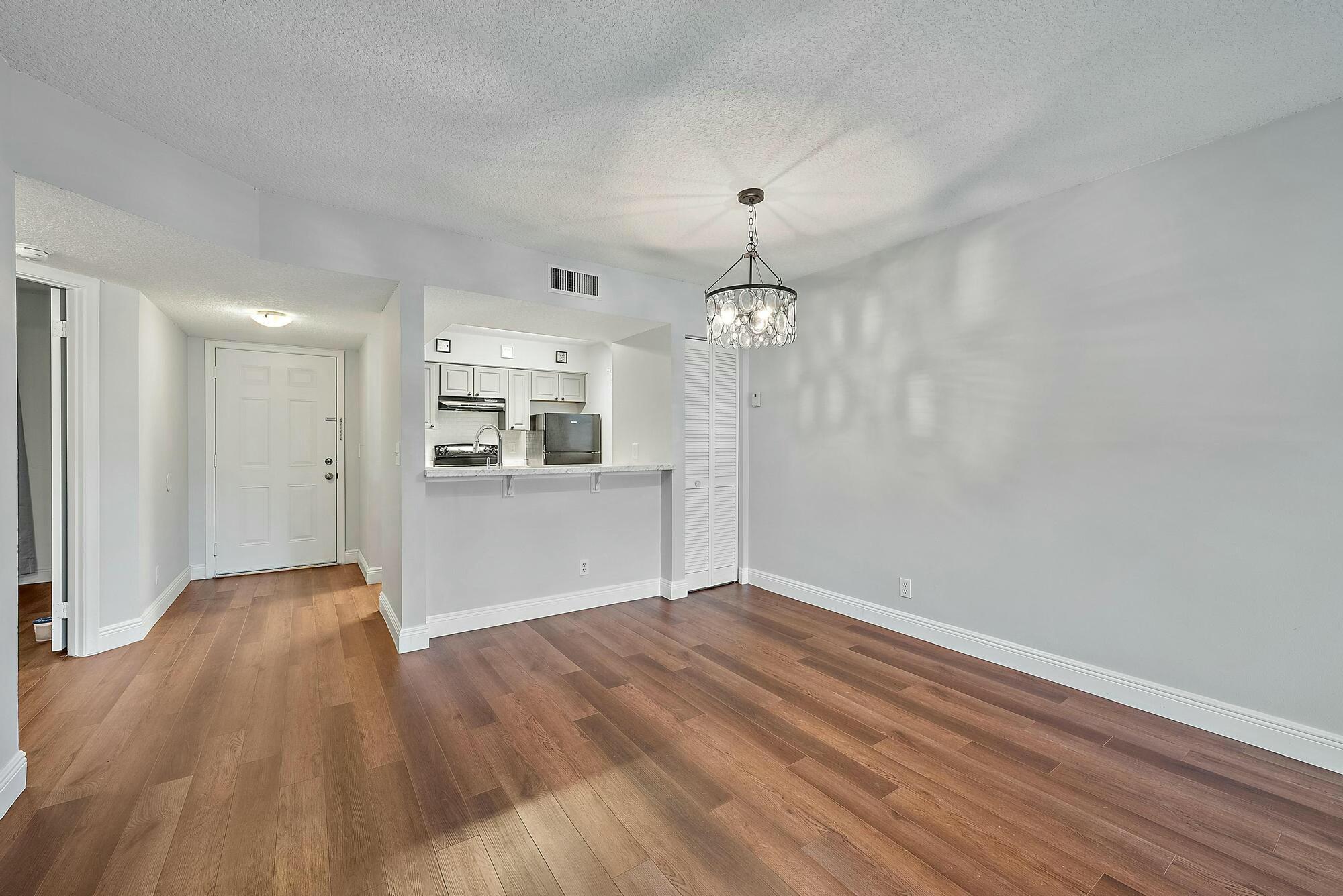 1045 Lake Shore Drive 104