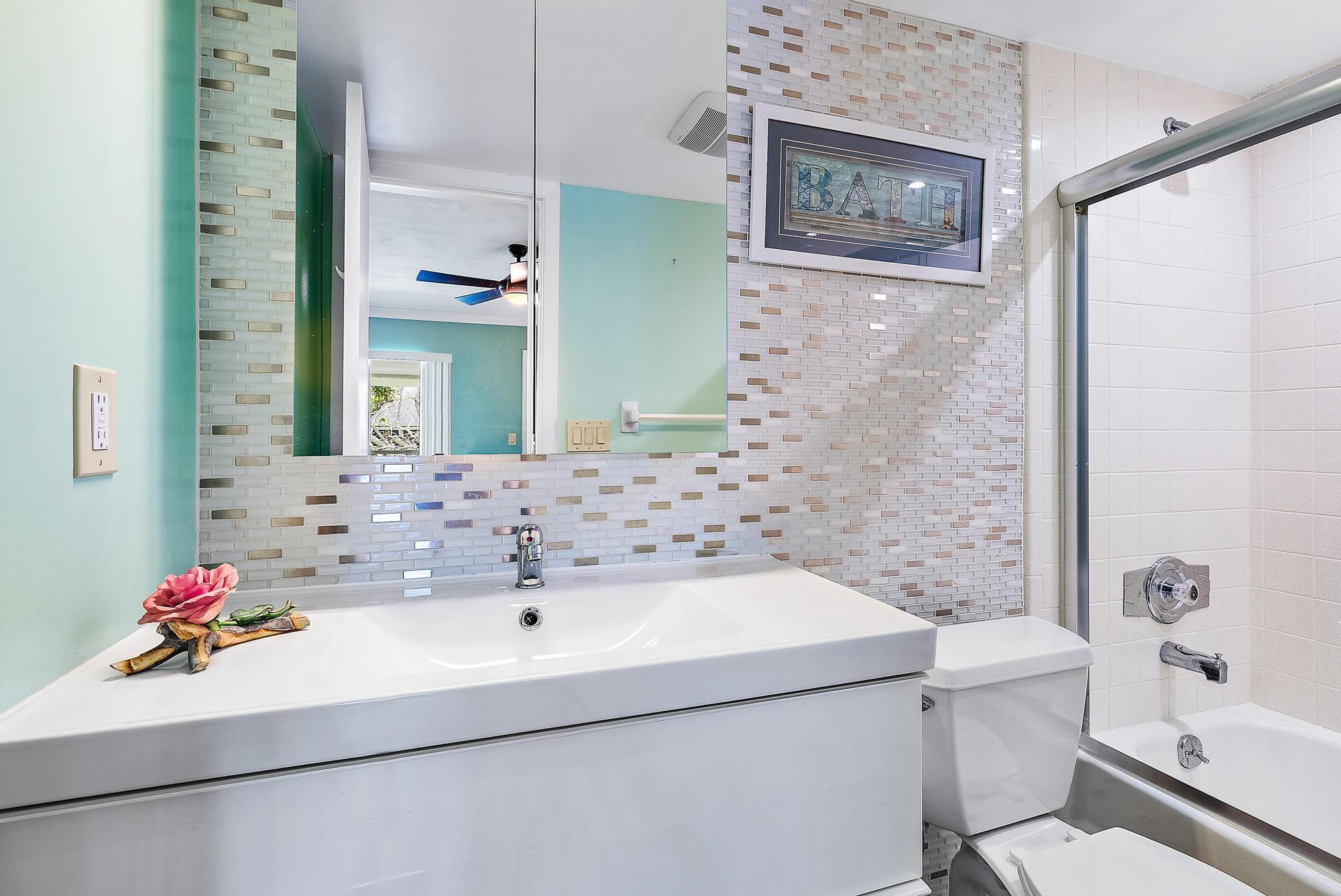 4 Westwood Avenue 204h