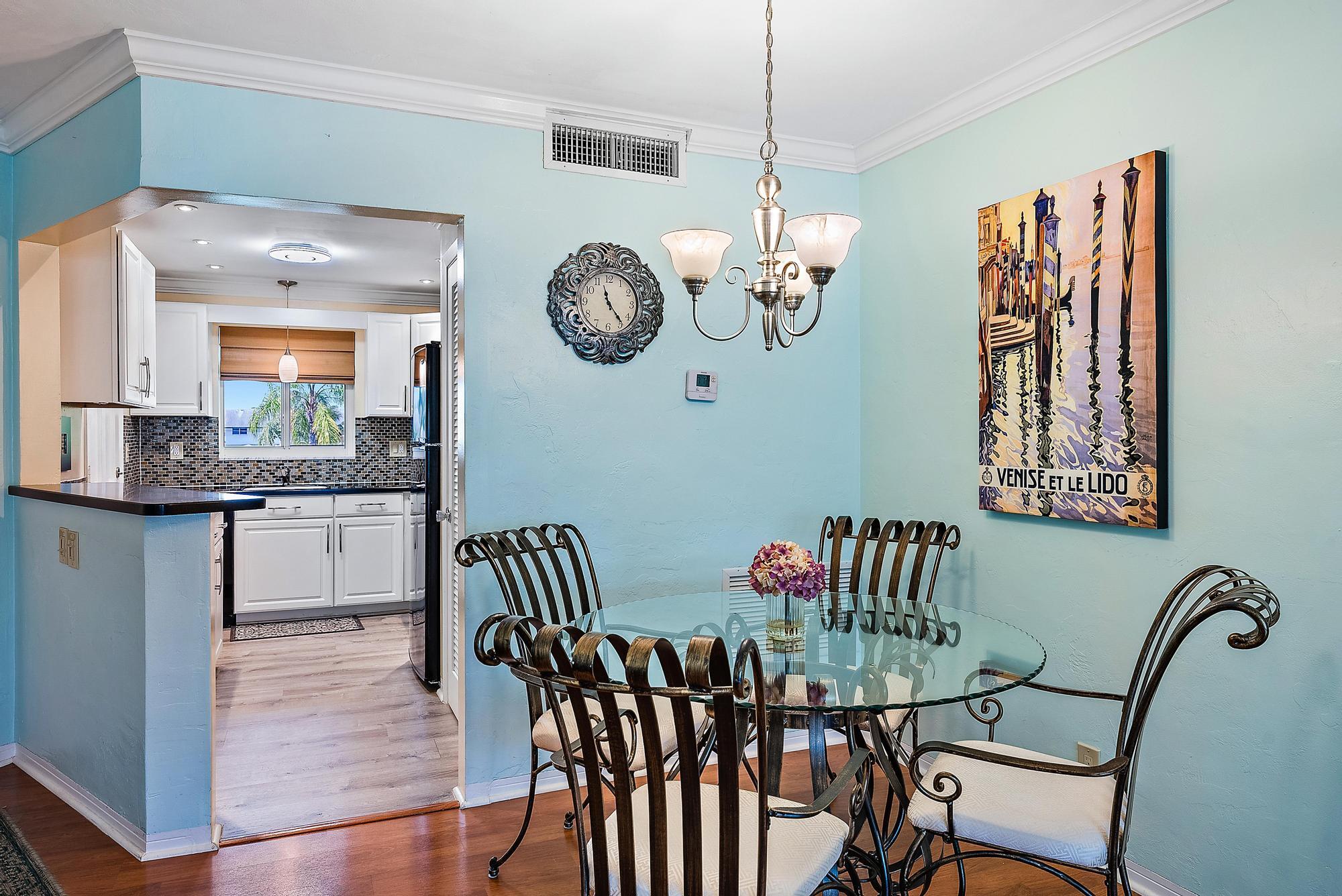 4 Westwood Avenue 204h