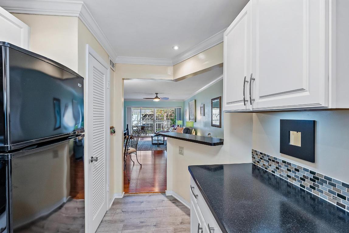 4 Westwood Avenue 204h